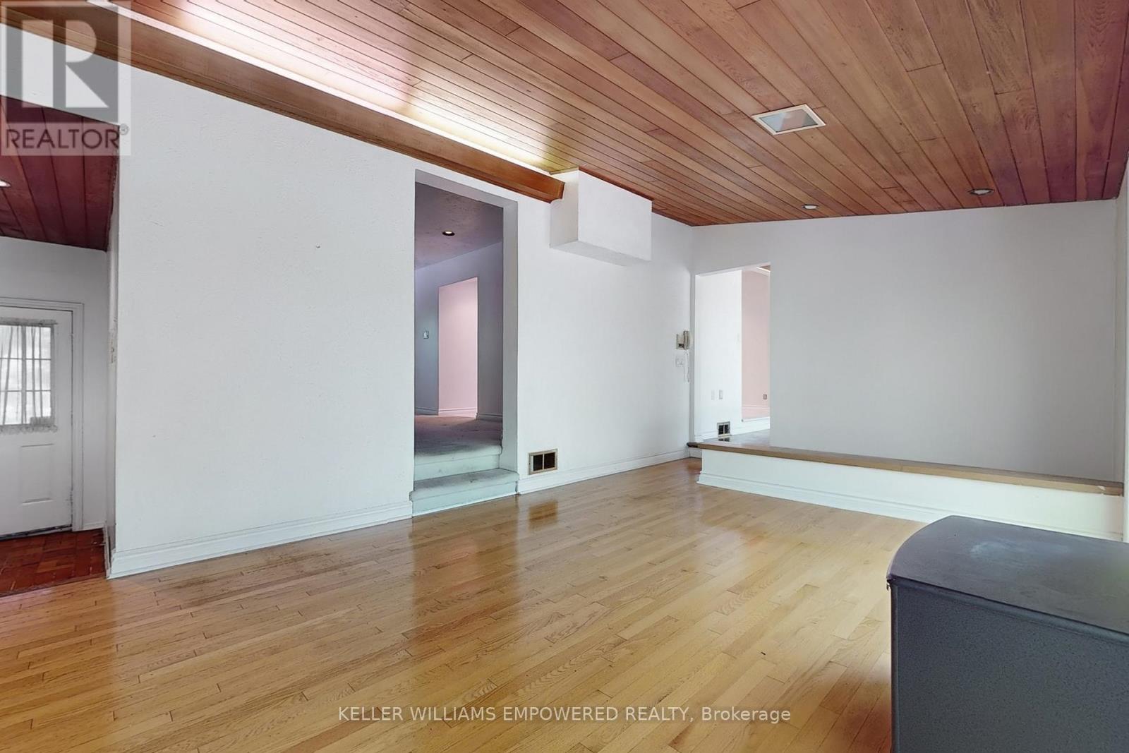 16 Bayview Park Lane, Richmond Hill, Ontario  L4E 4K7 - Photo 21 - N12248627