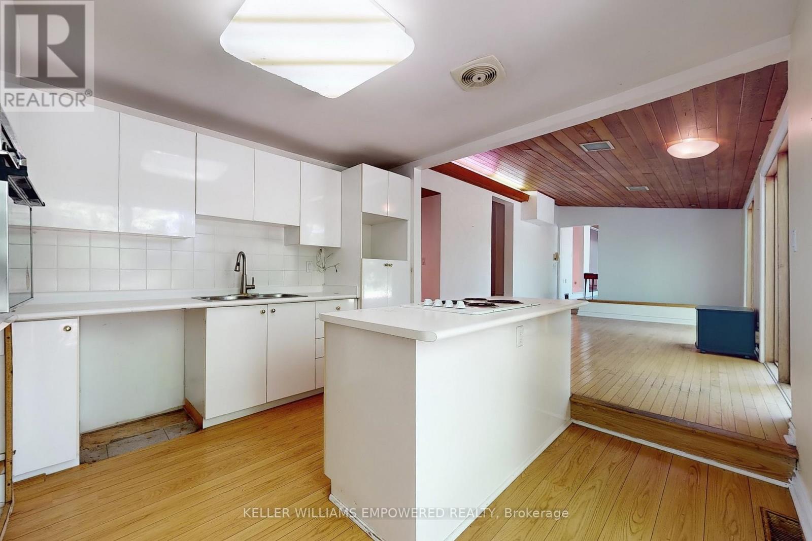 16 Bayview Park Lane, Richmond Hill, Ontario  L4E 4K7 - Photo 23 - N12248627
