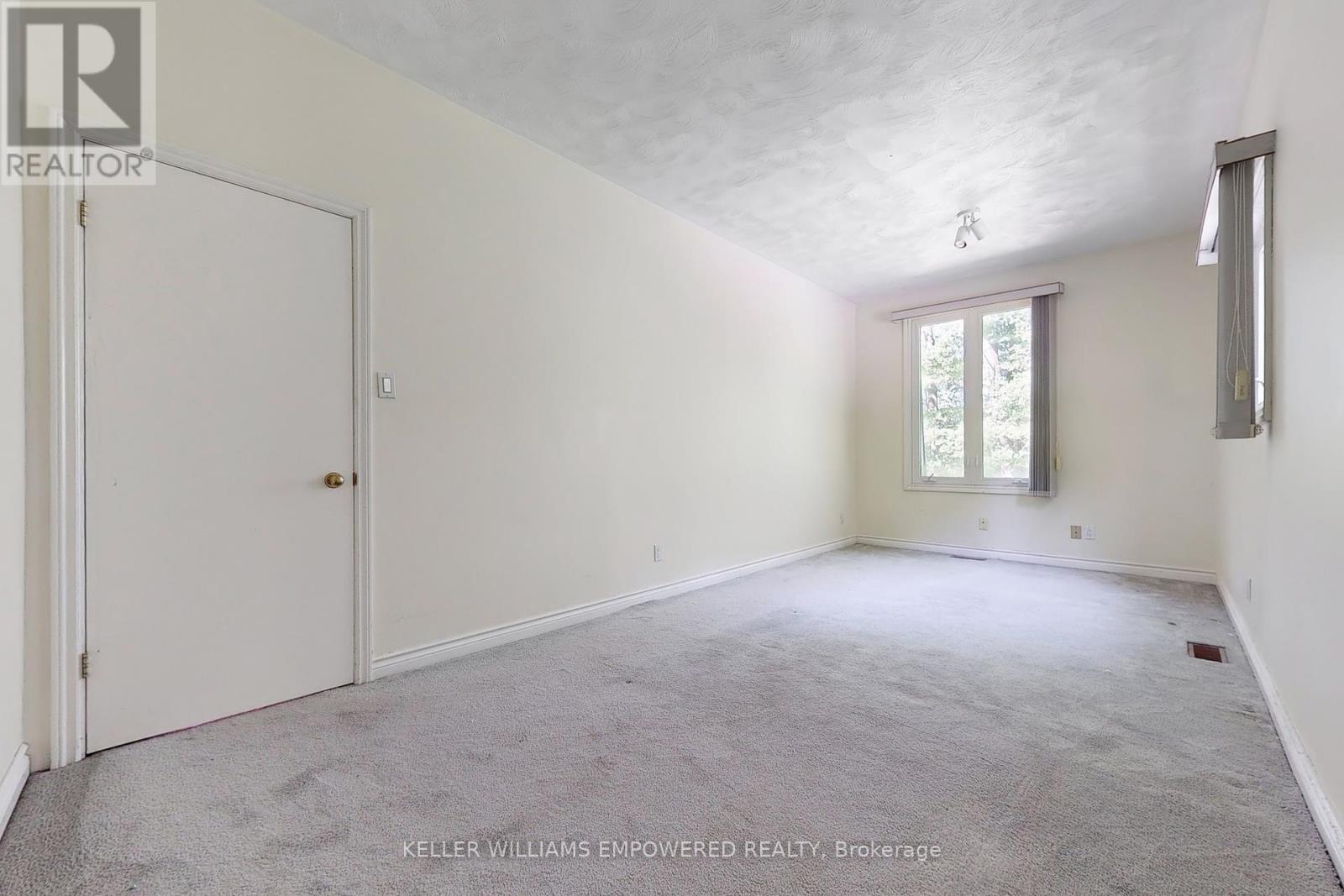 16 Bayview Park Lane, Richmond Hill, Ontario  L4E 4K7 - Photo 32 - N12248627