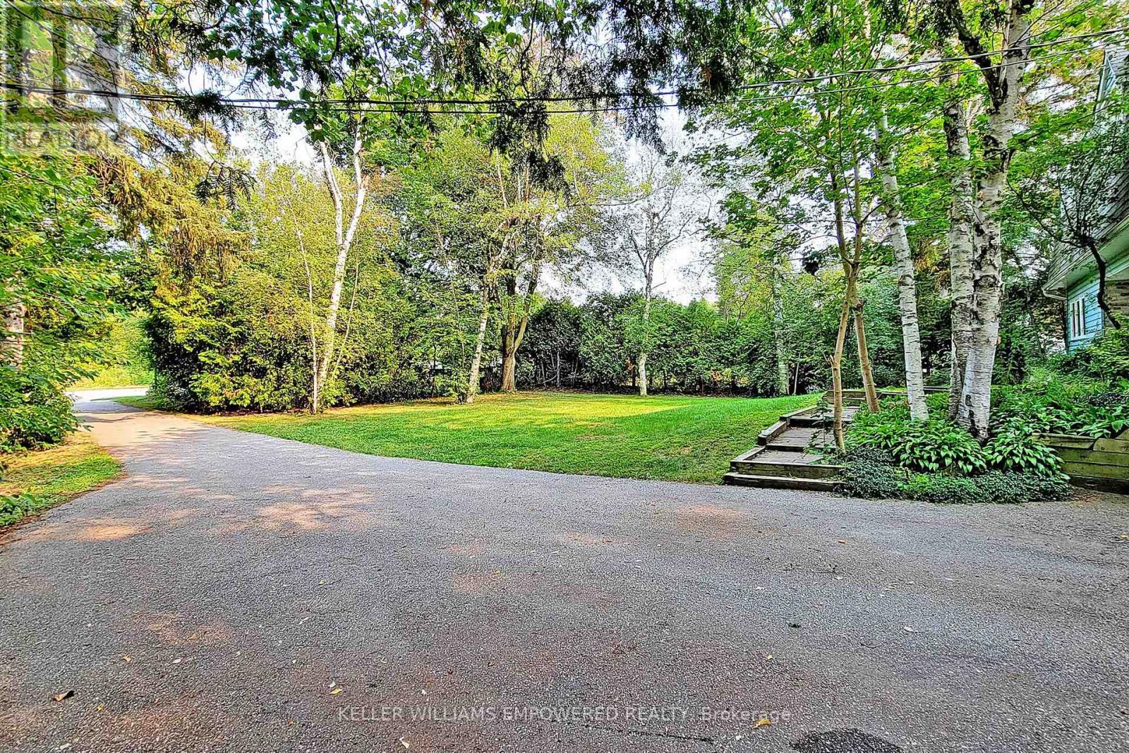 16 Bayview Park Lane, Richmond Hill, Ontario  L4E 4K7 - Photo 8 - N12248627