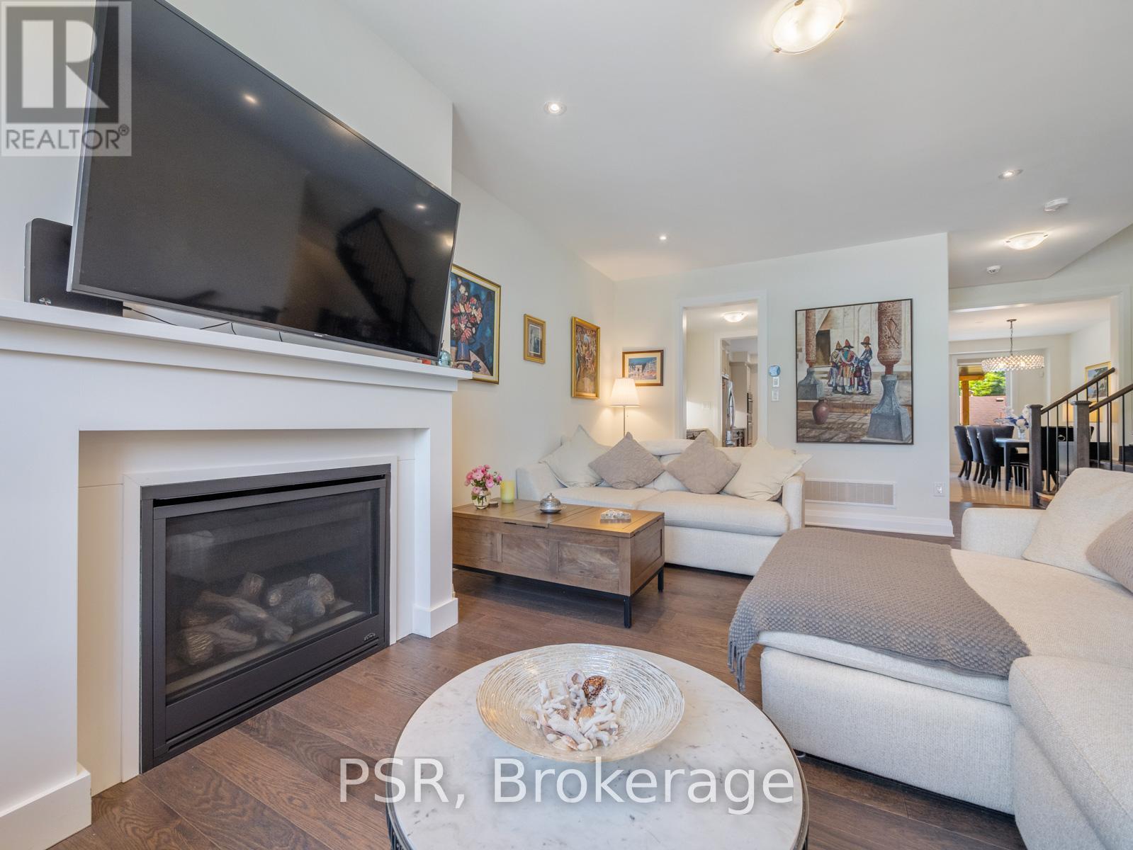 Property at 23 HOLLYHOCK COURT image 5