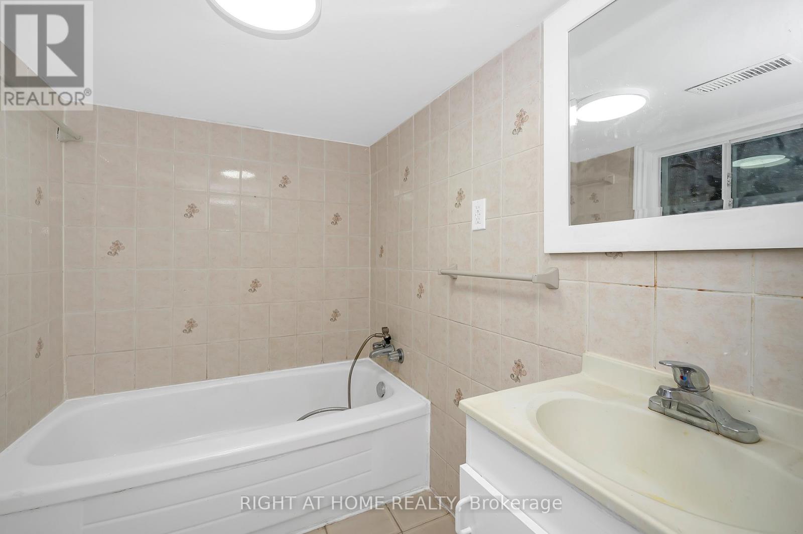 98 Birch Avenue, Hamilton, Ontario  L8L 6H7 - Photo 15 - X12248663