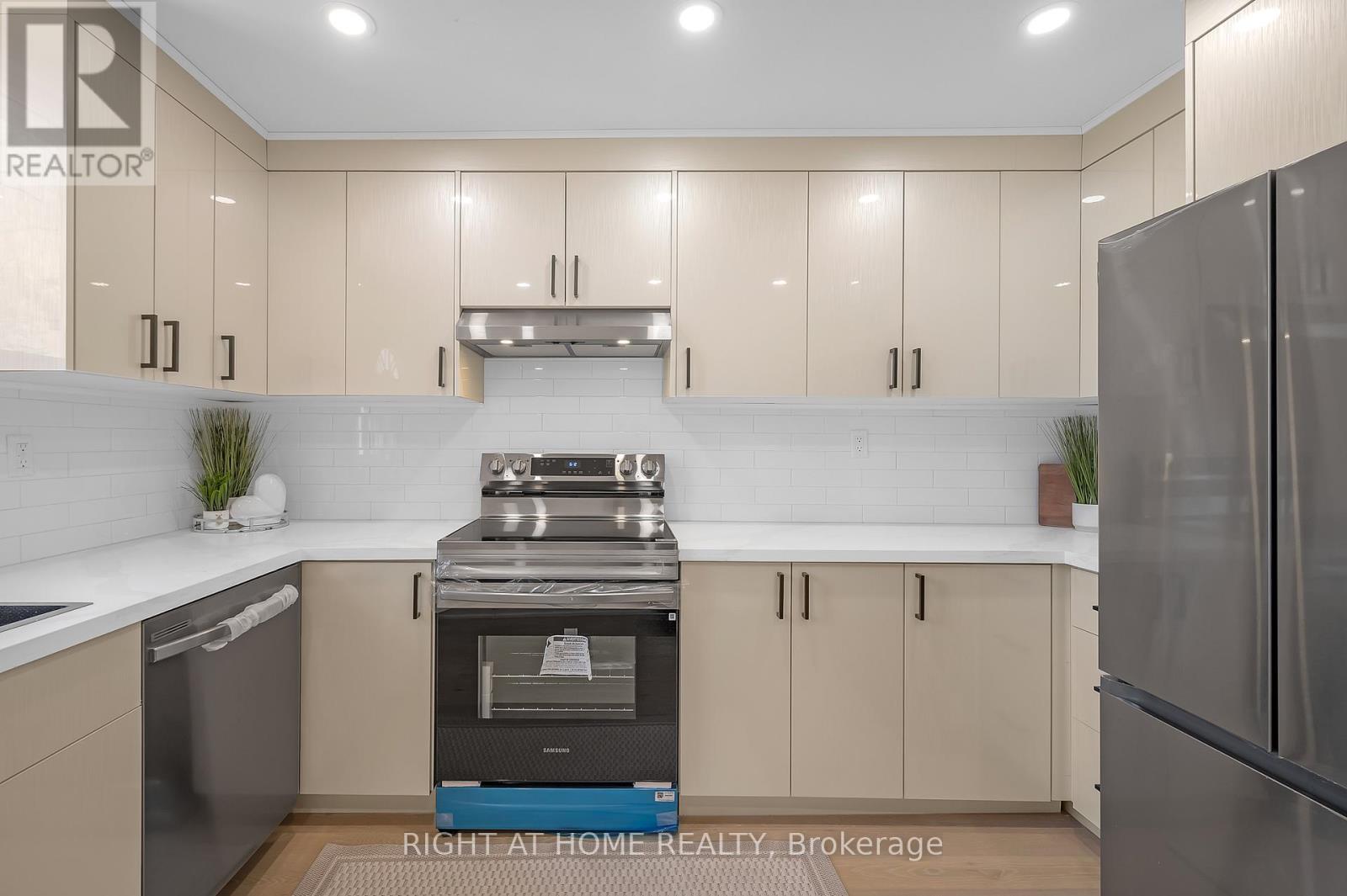 98 Birch Avenue, Hamilton, Ontario  L8L 6H7 - Photo 40 - X12248663