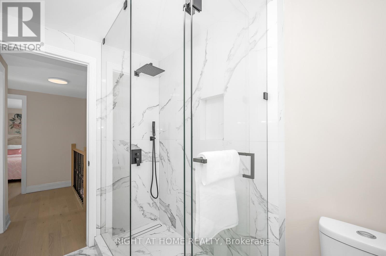 98 Birch Avenue, Hamilton, Ontario  L8L 6H7 - Photo 6 - X12248663