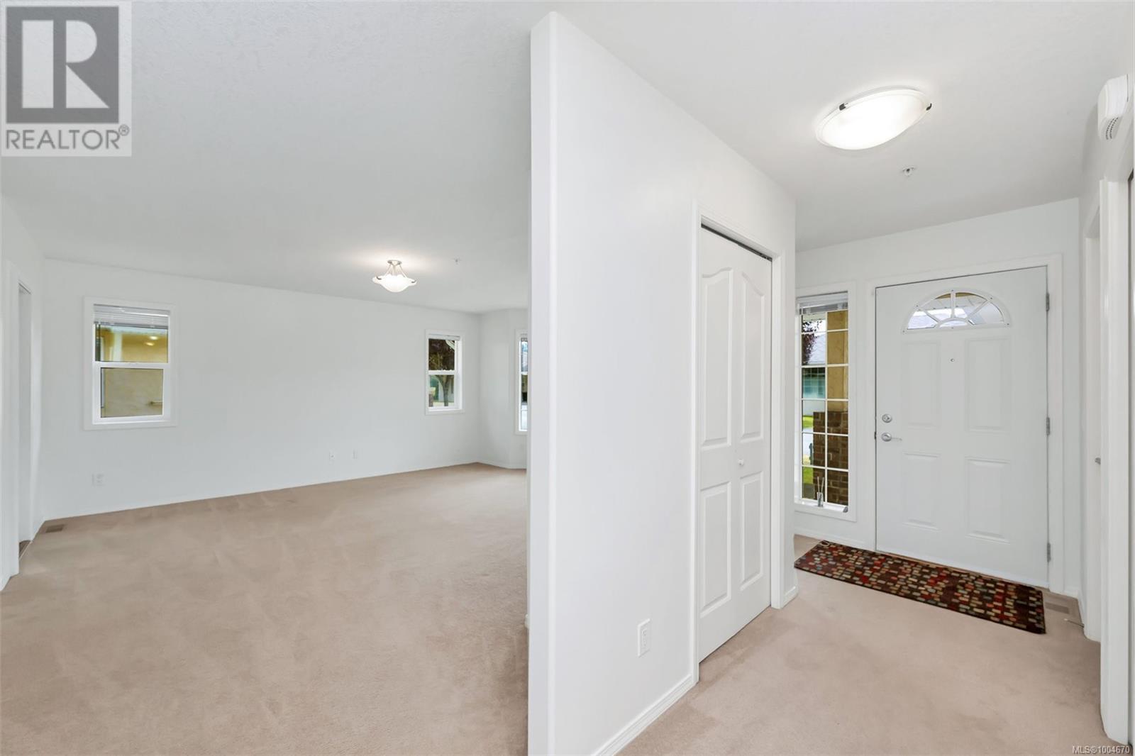 Property at 18 1015 Trunk Rd image 3