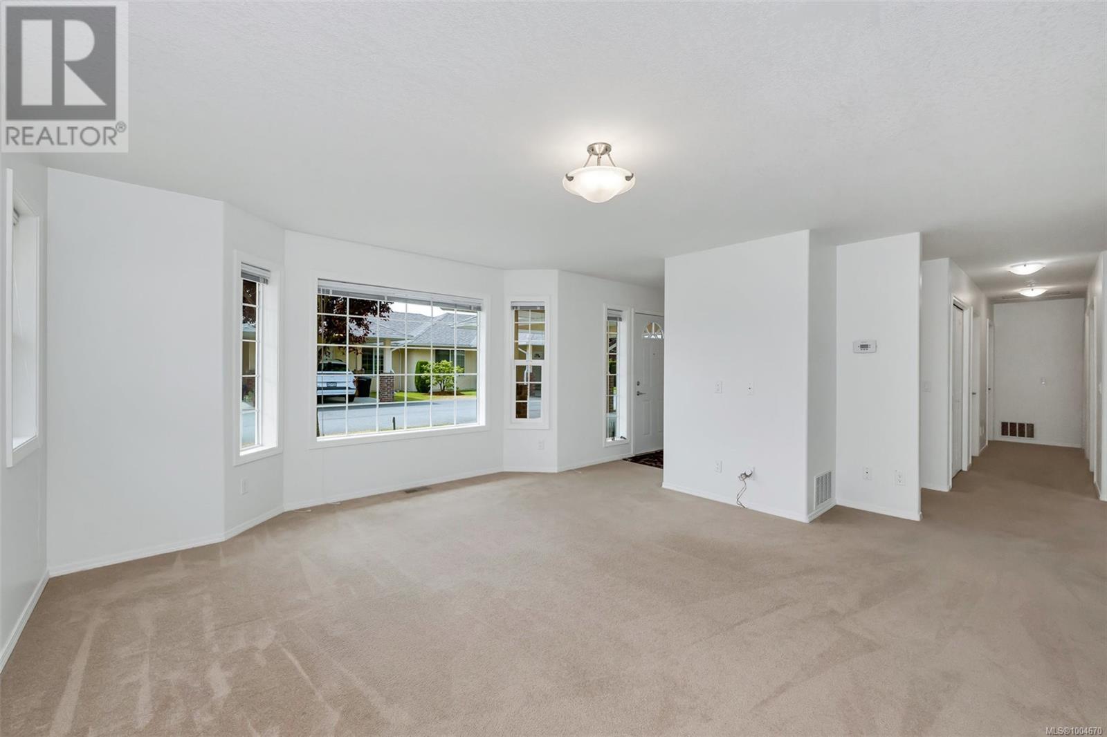 Property at 18 1015 Trunk Rd image 5