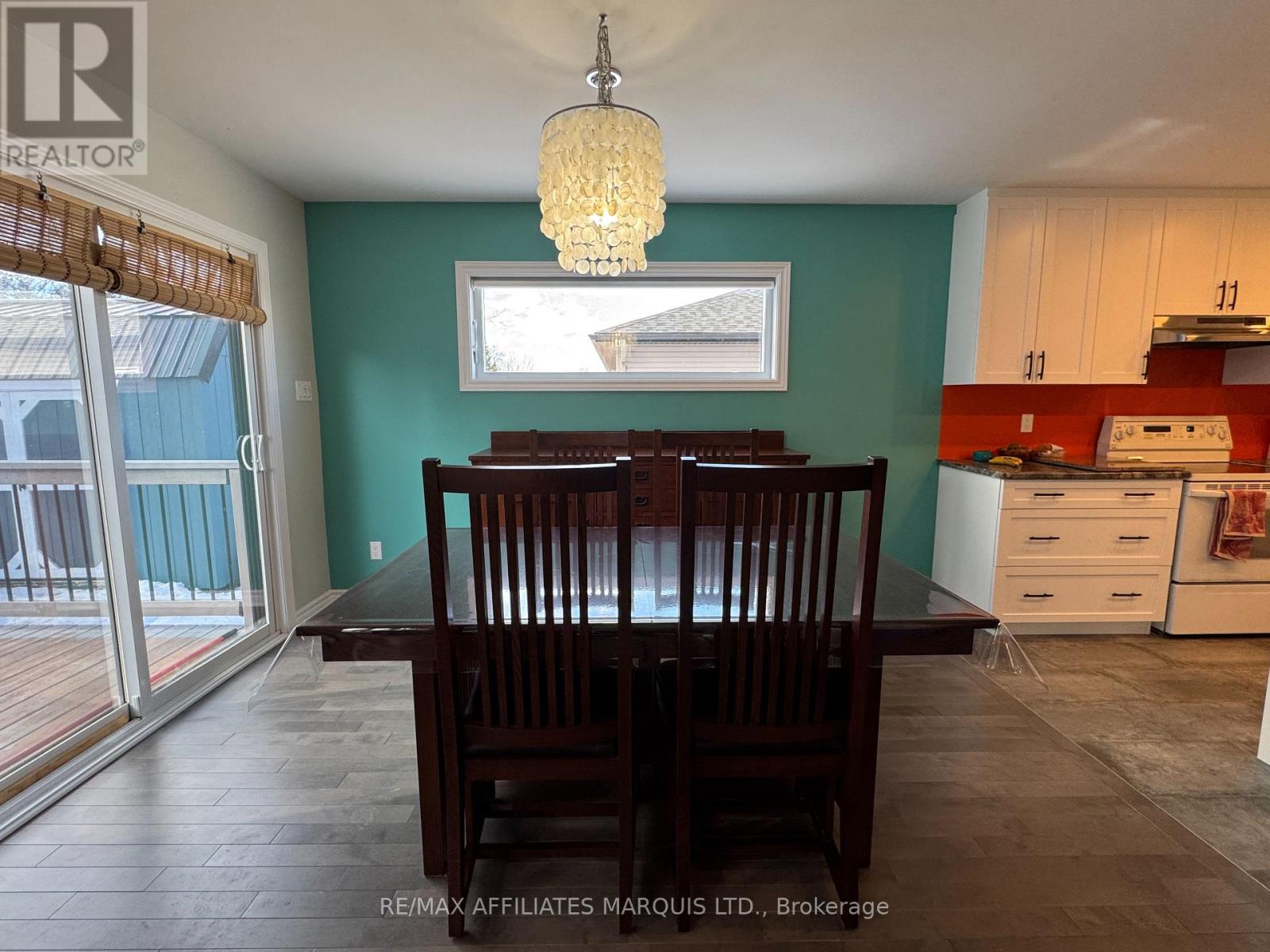 Property at 306 BELFORT CRESCENT image 4