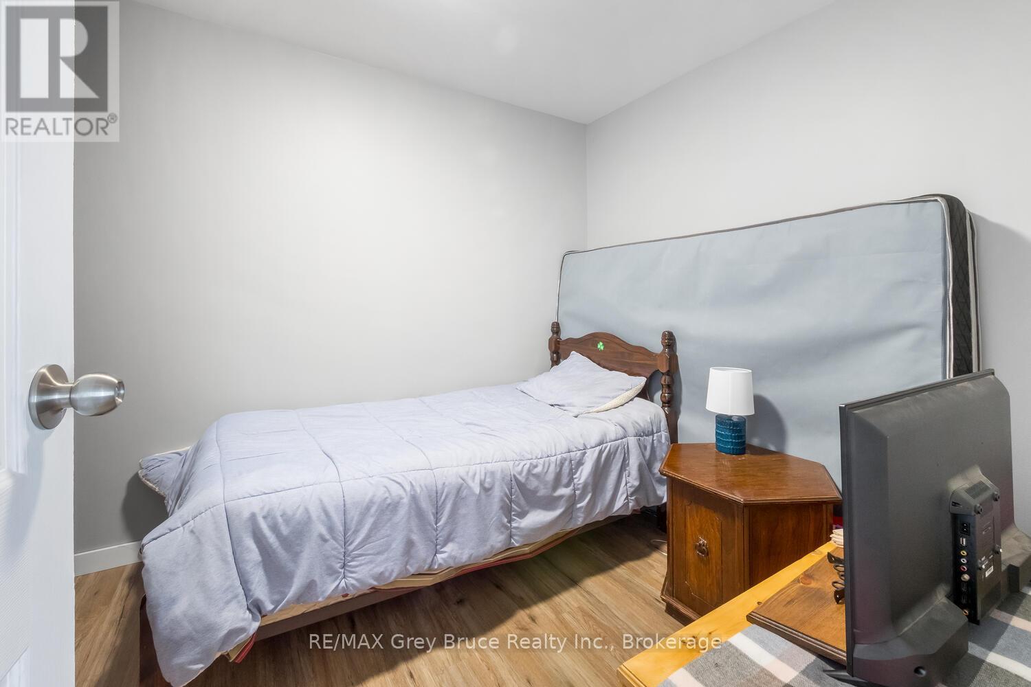 502 Bruce Street, South Bruce Peninsula, Ontario  N0H 1P0 - Photo 13 - X12248749