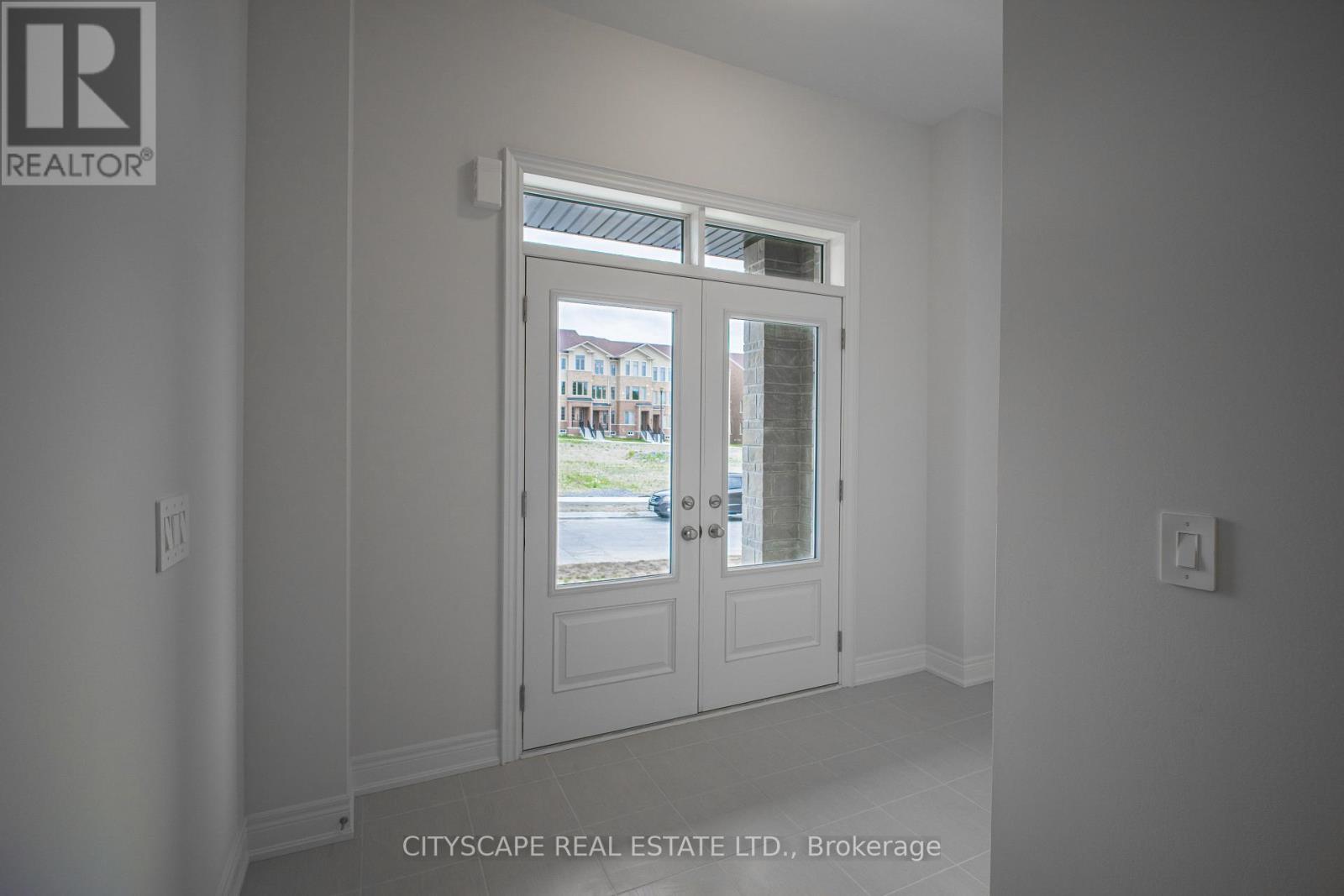 Property at 2876 SHORTREED GARDENS image 3