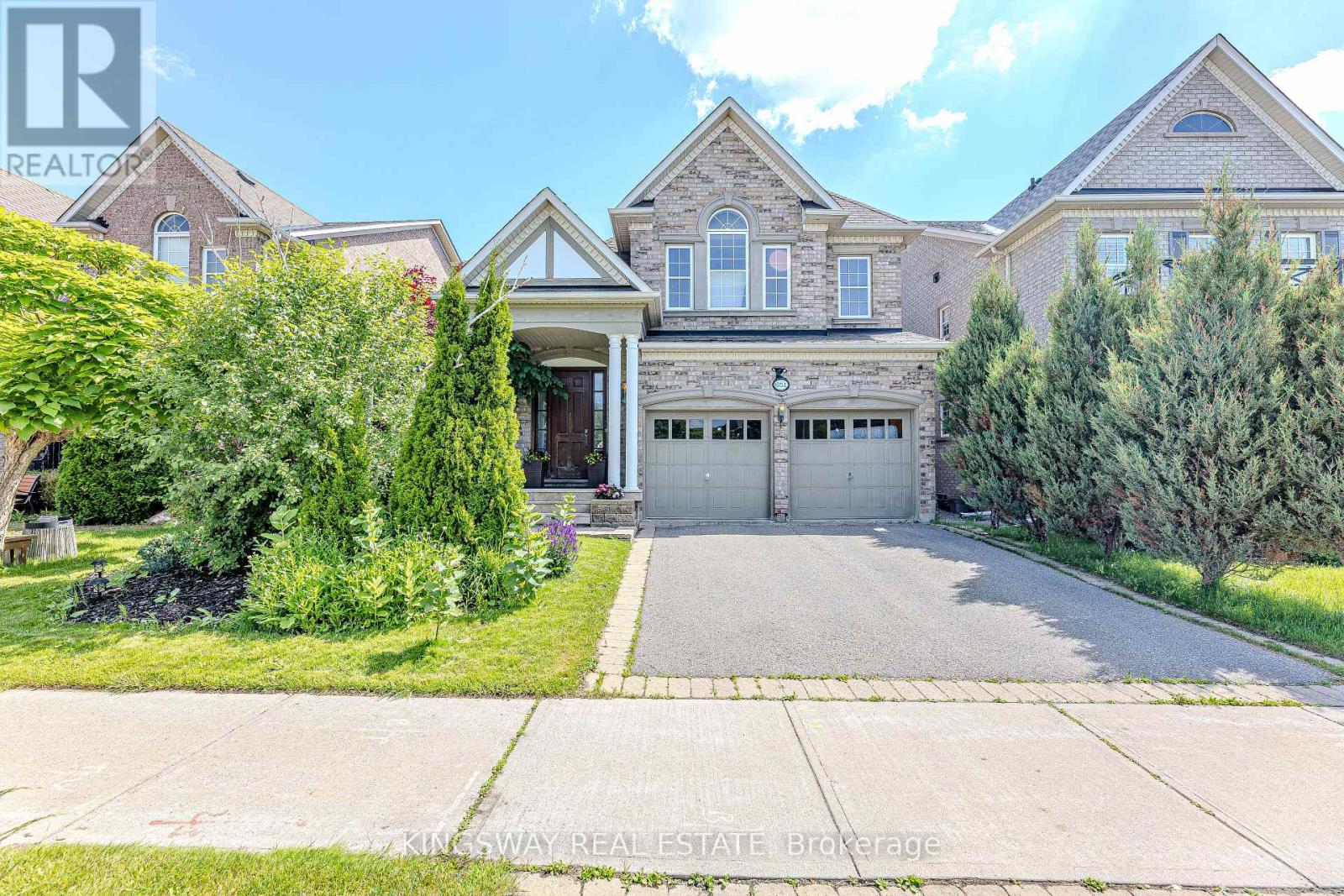 Property at 651 VIA ROMANO BOULEVARD E image 1