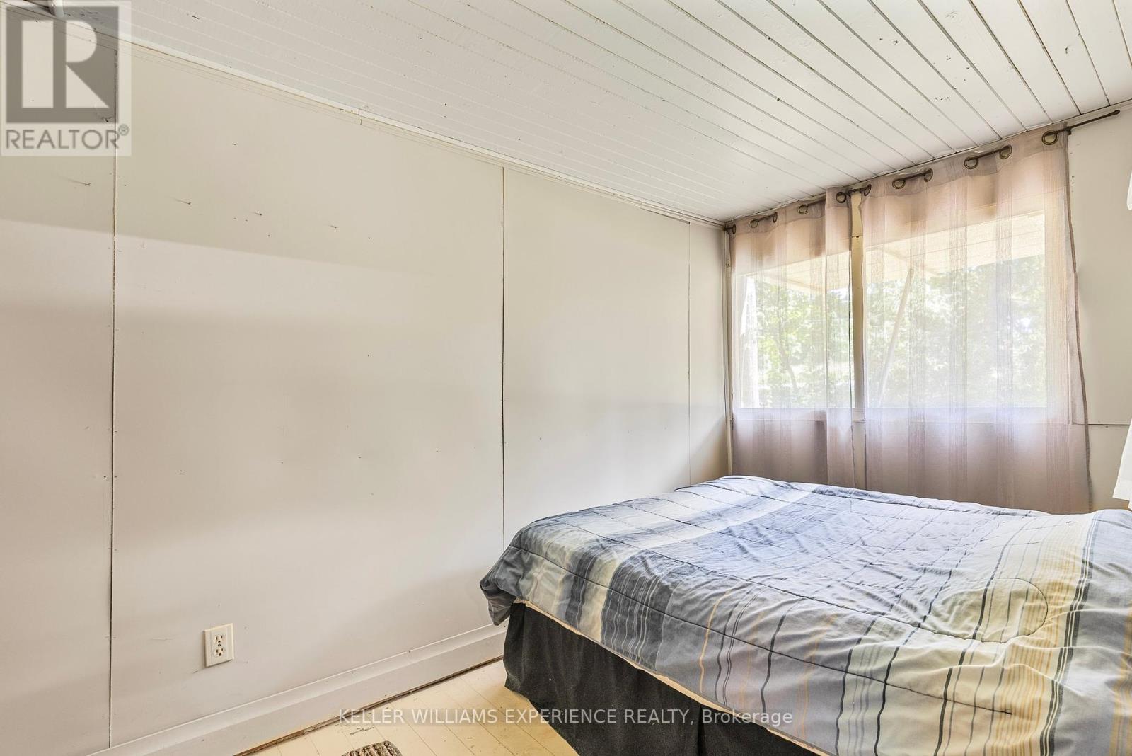 6 Orillia Road, Oro-Medonte, Ontario  L0L 2E0 - Photo 13 - S12248709