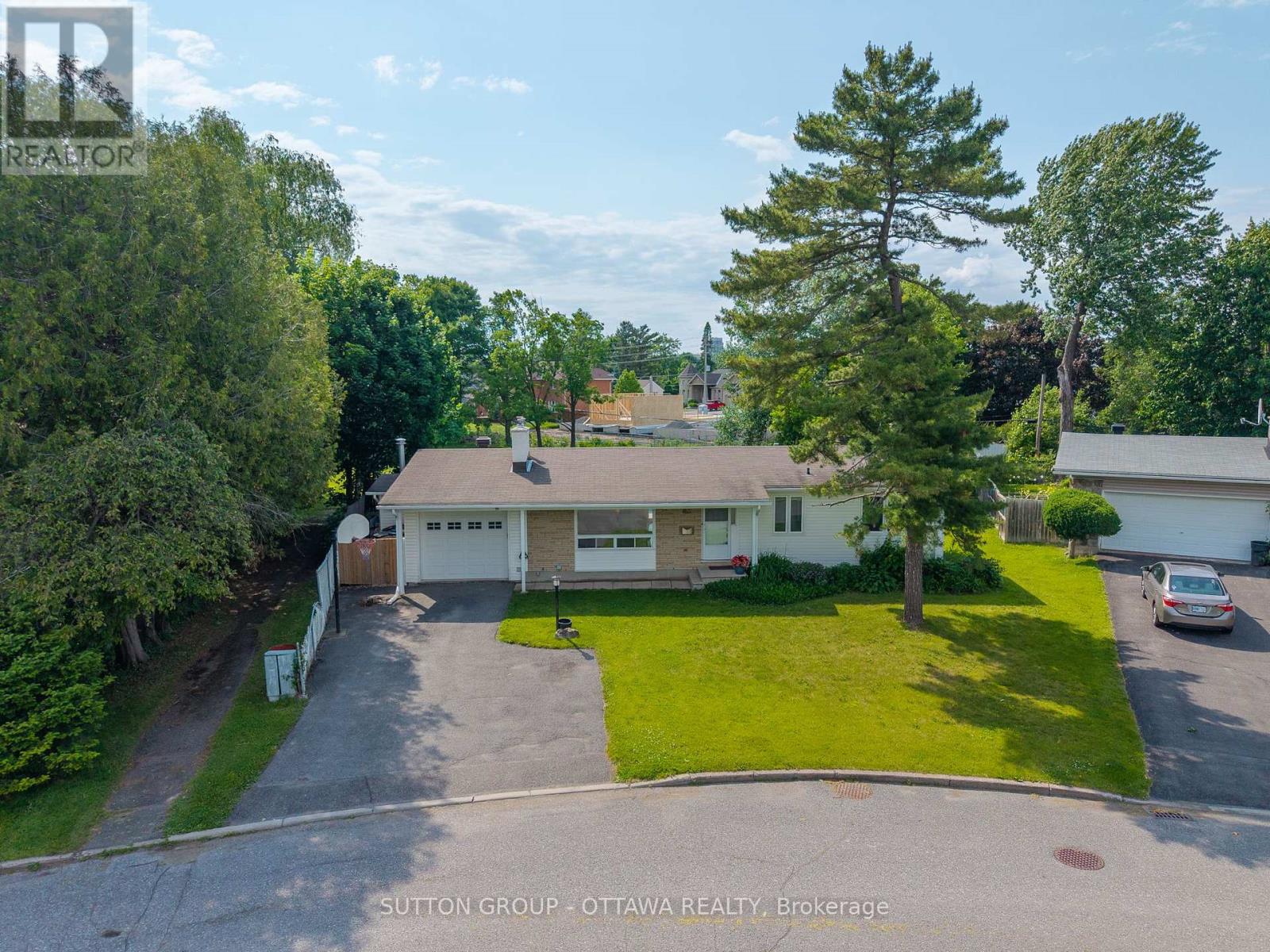 Property at 19 DONLAND AVENUE image 1