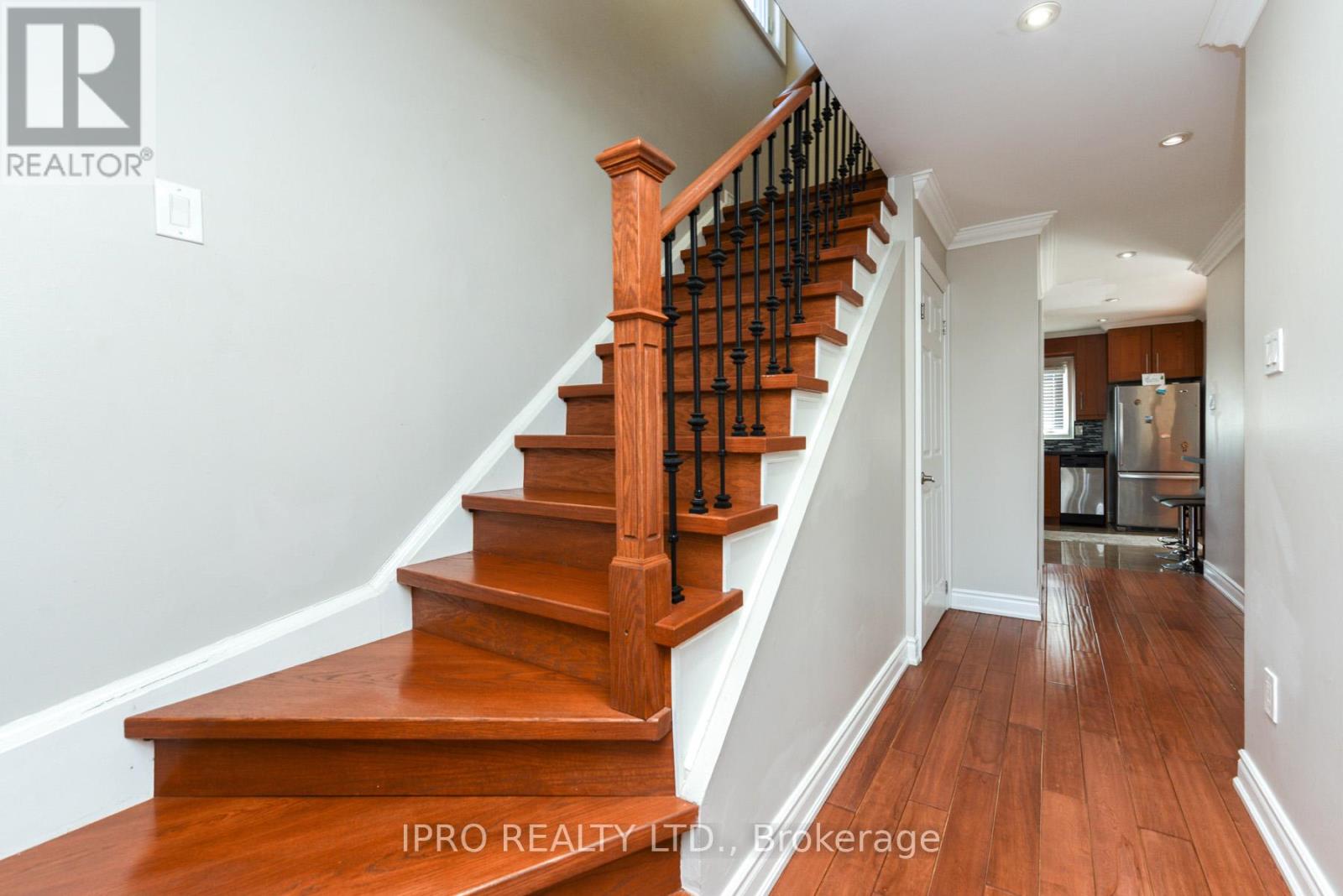 Property at 5136 PALOMAR CRESCENT image 4
