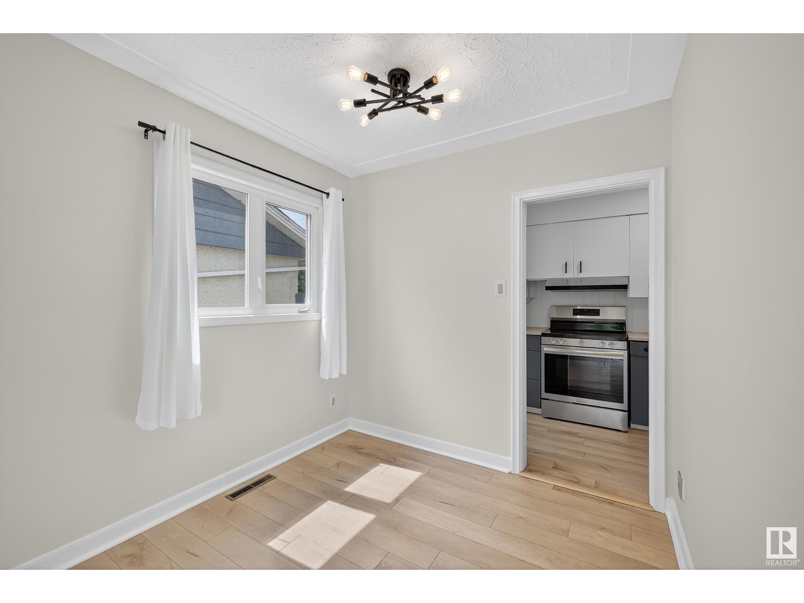Property at 8306 156 ST NW NW image 4
