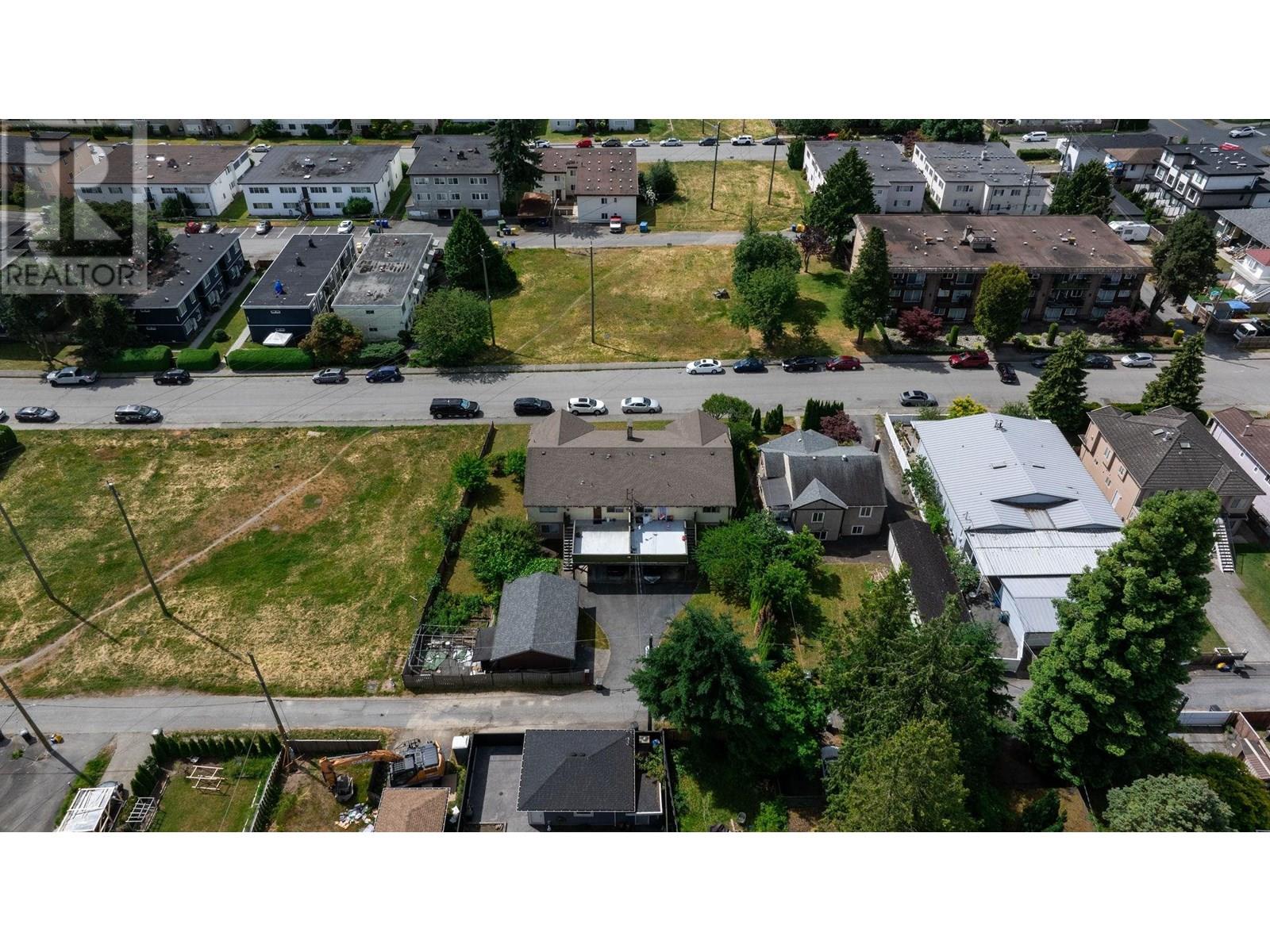 Property at 6777 6775 BALMORAL STREET image 4