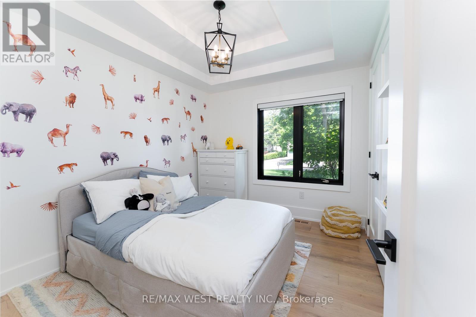 92 Warwood Road, Toronto, Ontario  M9B 5B7 - Photo 17 - W12247687