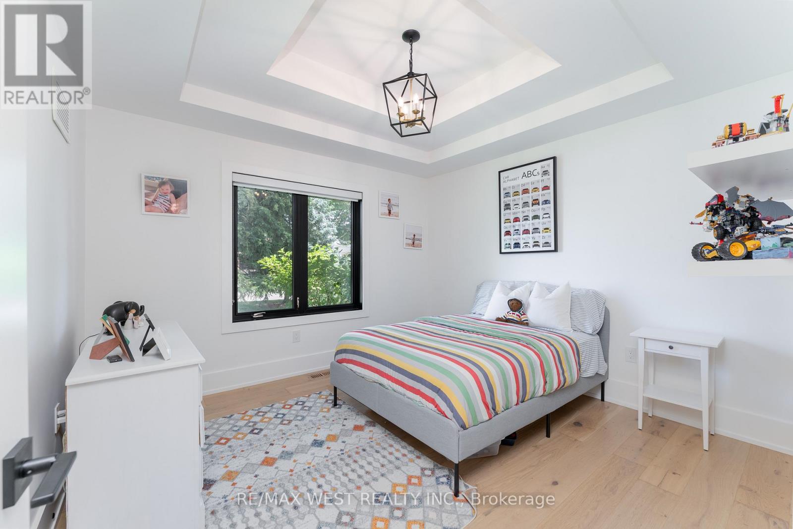 92 Warwood Road, Toronto, Ontario  M9B 5B7 - Photo 15 - W12247687