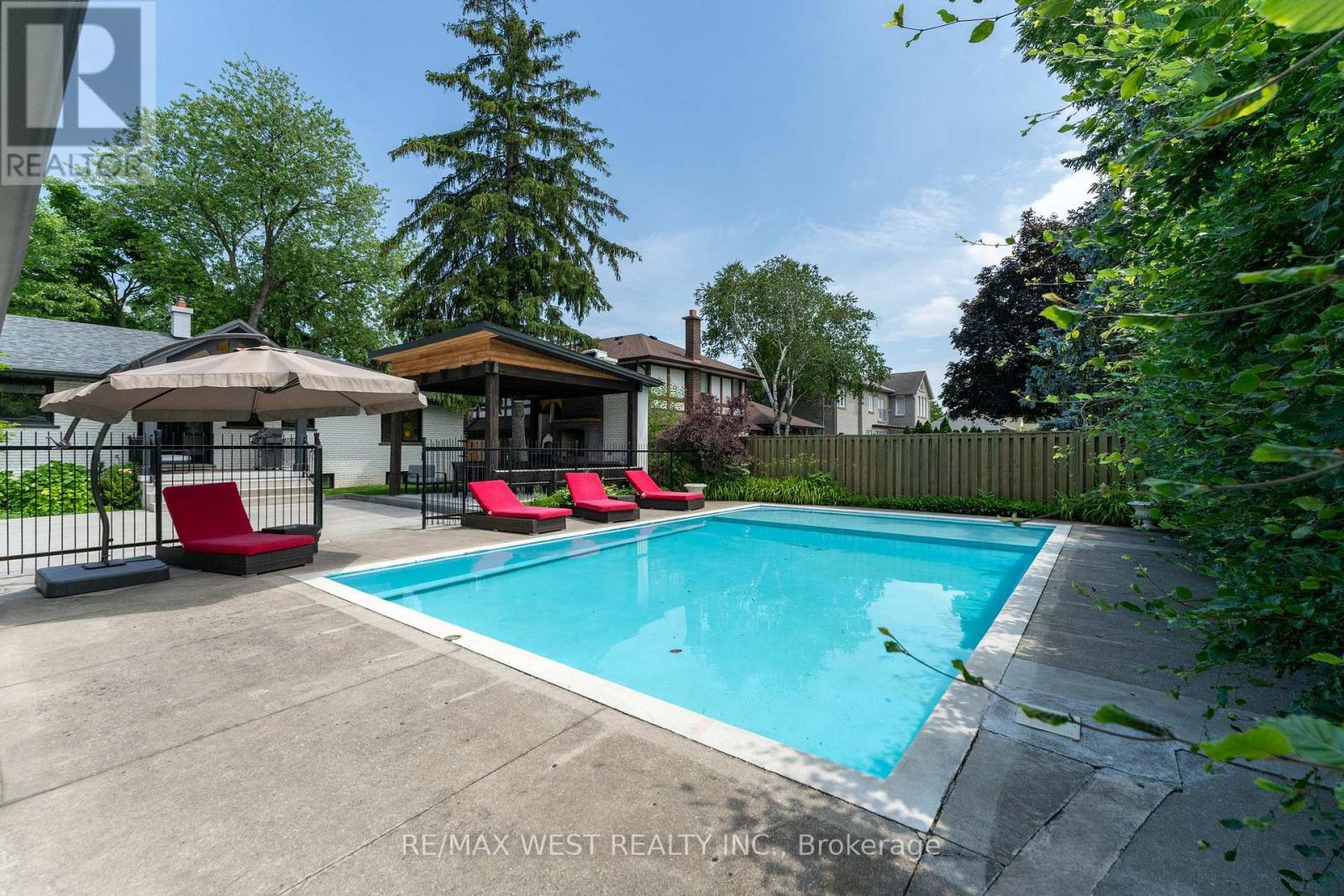 92 Warwood Road, Toronto, Ontario  M9B 5B7 - Photo 31 - W12247687