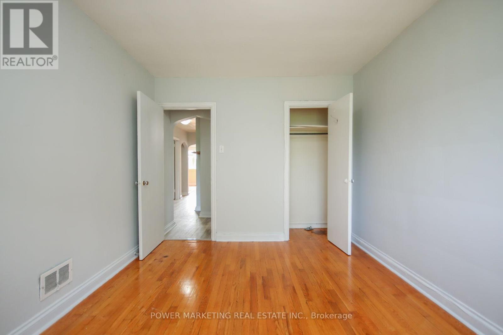 3 - 679 Roosevelt Avenue, Ottawa, Ontario  K2A 2A8 - Photo 16 - X12248804