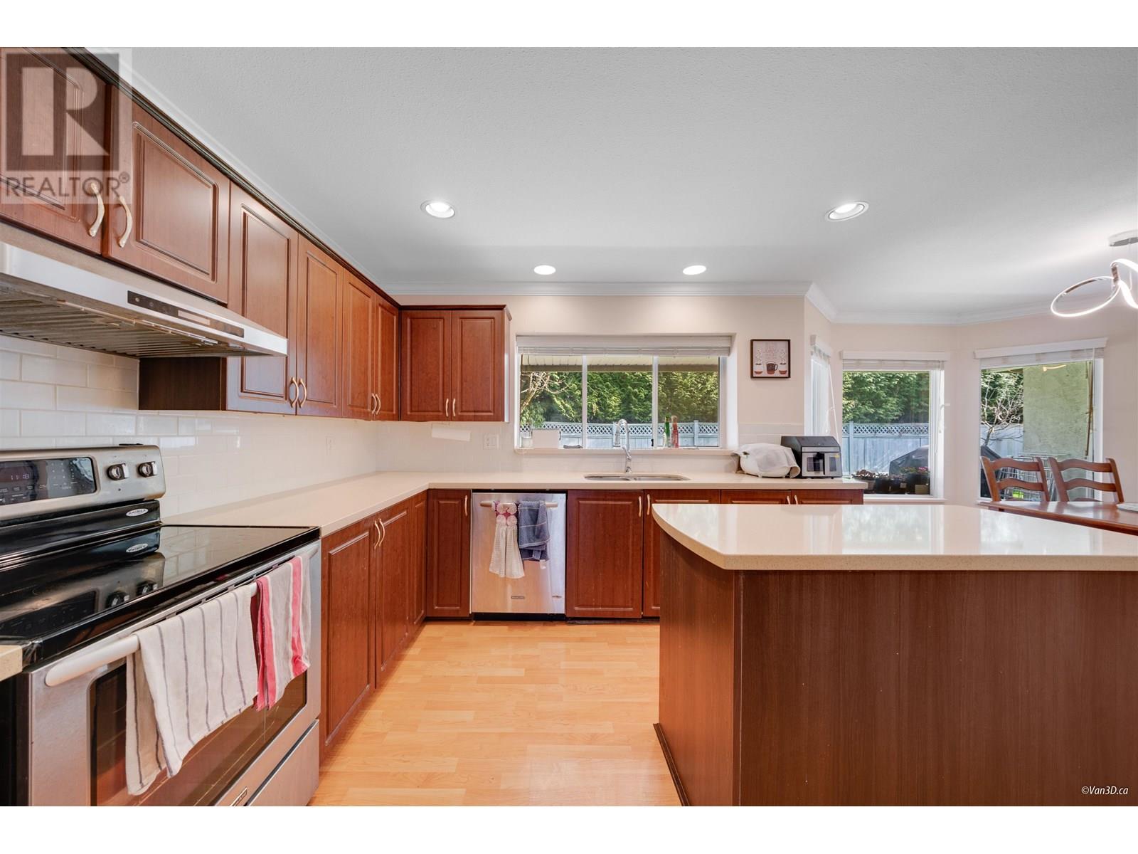 Listing Picture 9 of 40 : 11380 NO 1 ROAD, Richmond / 烈治文 - 魯藝地產 Yvonne Lu Group - MLS Medallion Club Member