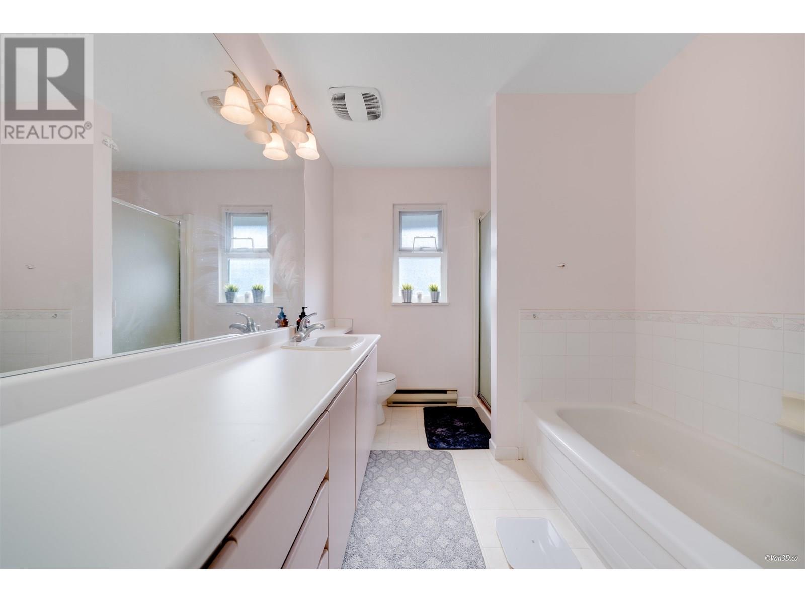 Listing Picture 33 of 40 : 11380 NO 1 ROAD, Richmond / 烈治文 - 魯藝地產 Yvonne Lu Group - MLS Medallion Club Member
