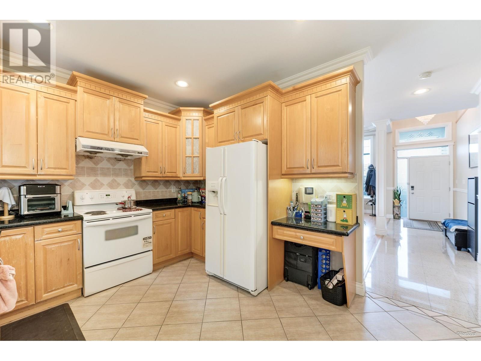 Listing Picture 18 of 40 : 6 7188 BLUNDELL ROAD, Richmond / 烈治文 - 魯藝地產 Yvonne Lu Group - MLS Medallion Club Member