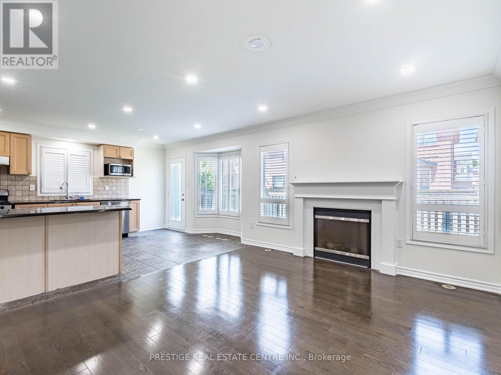 Property at 656 THOMPSON ROAD S image 5