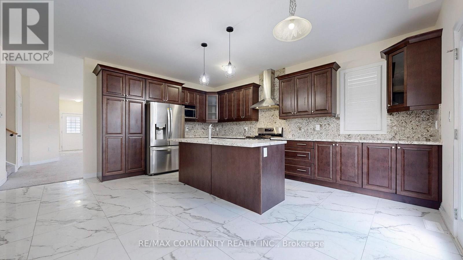 14 Lamb Avenue, Kawartha Lakes, Ontario  K9V 0J3 - Photo 8 - X12248789