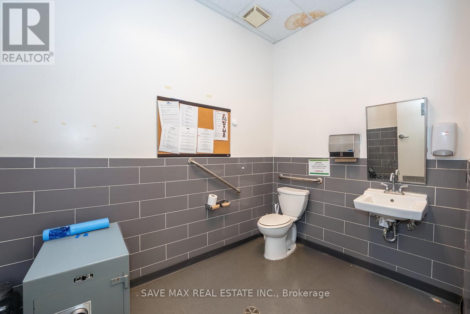 Unit 9 - 668 Erb Street W, Waterloo, Ontario  N2T 2Z7 - Photo 23 - X12248794