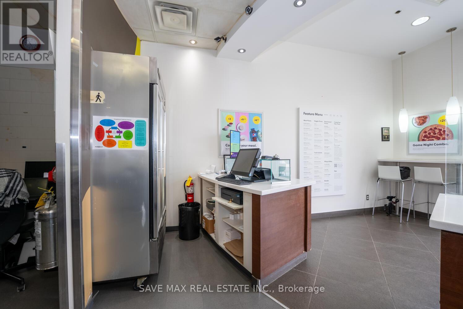 Unit 9 - 668 Erb Street W, Waterloo, Ontario  N2T 2Z7 - Photo 7 - X12248794
