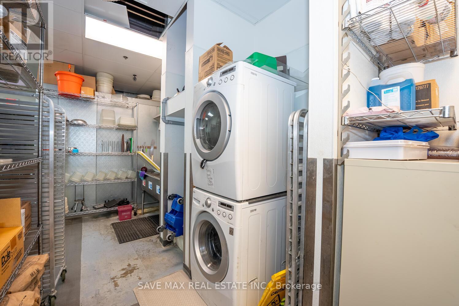Unit 9 - 668 Erb Street W, Waterloo, Ontario  N2T 2Z7 - Photo 9 - X12248794