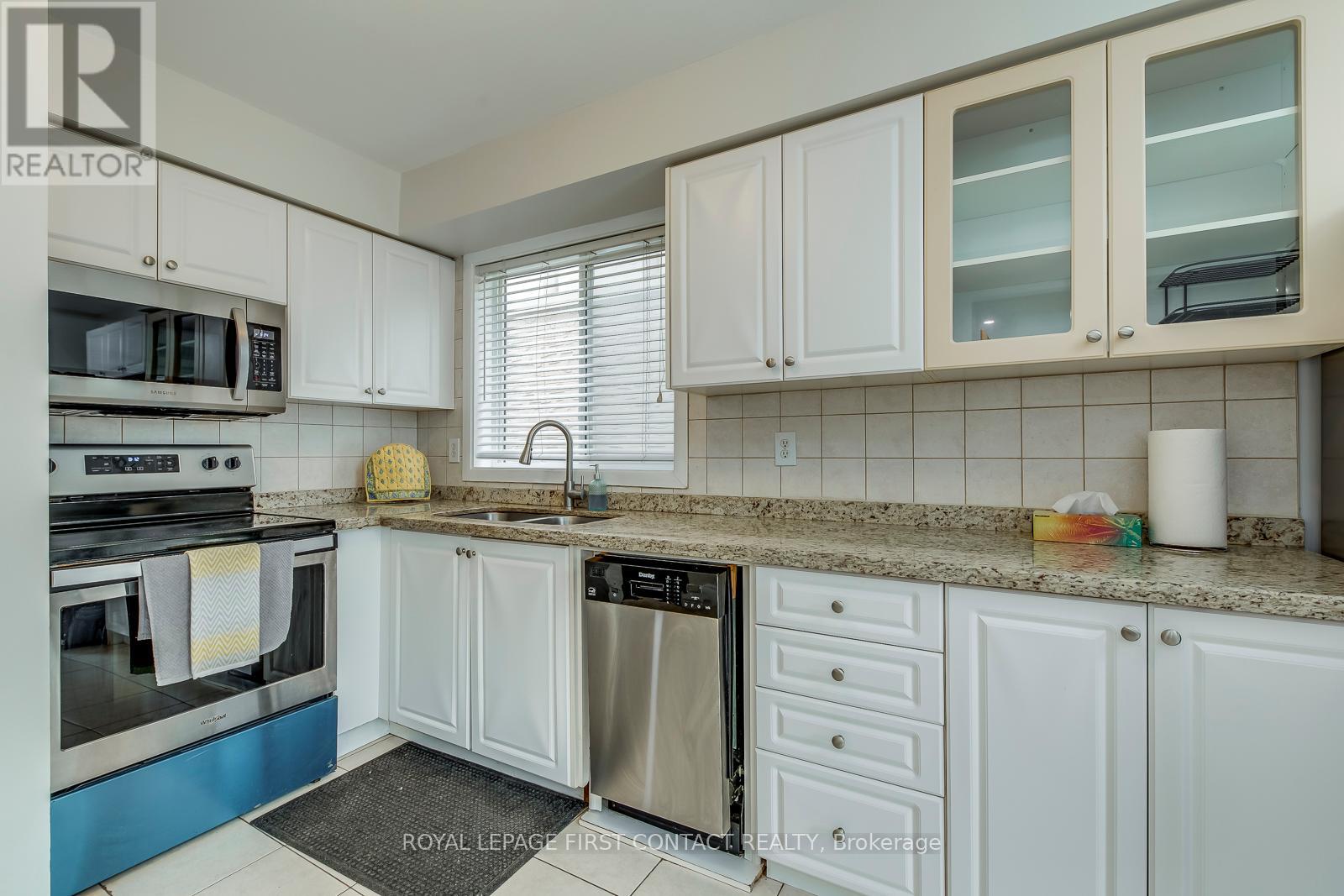 17 New Port Way, Markham, Ontario  L3T 5G3 - Photo 19 - N12248848