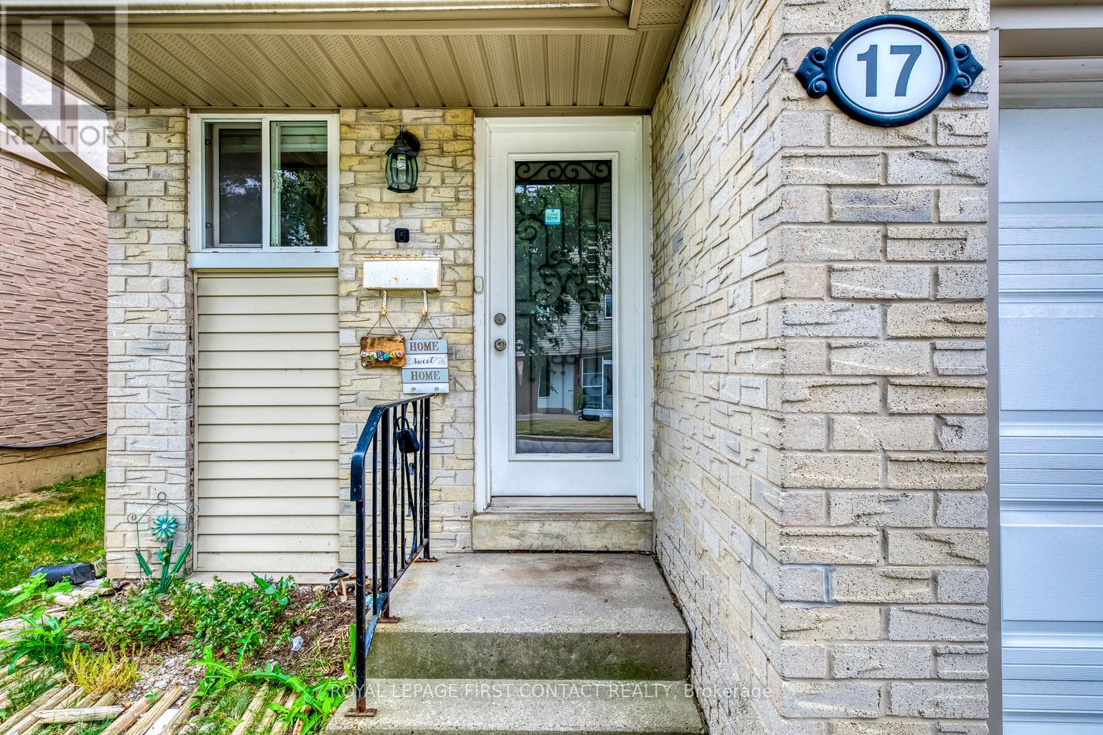 17 New Port Way, Markham, Ontario  L3T 5G3 - Photo 4 - N12248848