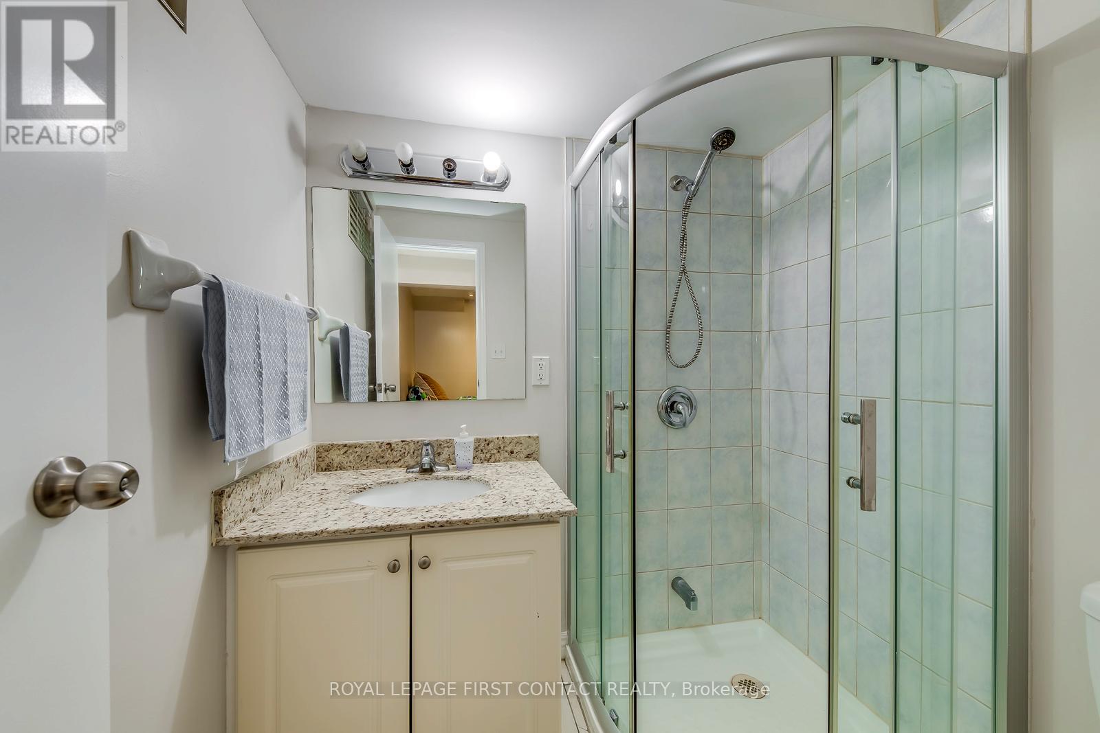 17 New Port Way, Markham, Ontario  L3T 5G3 - Photo 43 - N12248848
