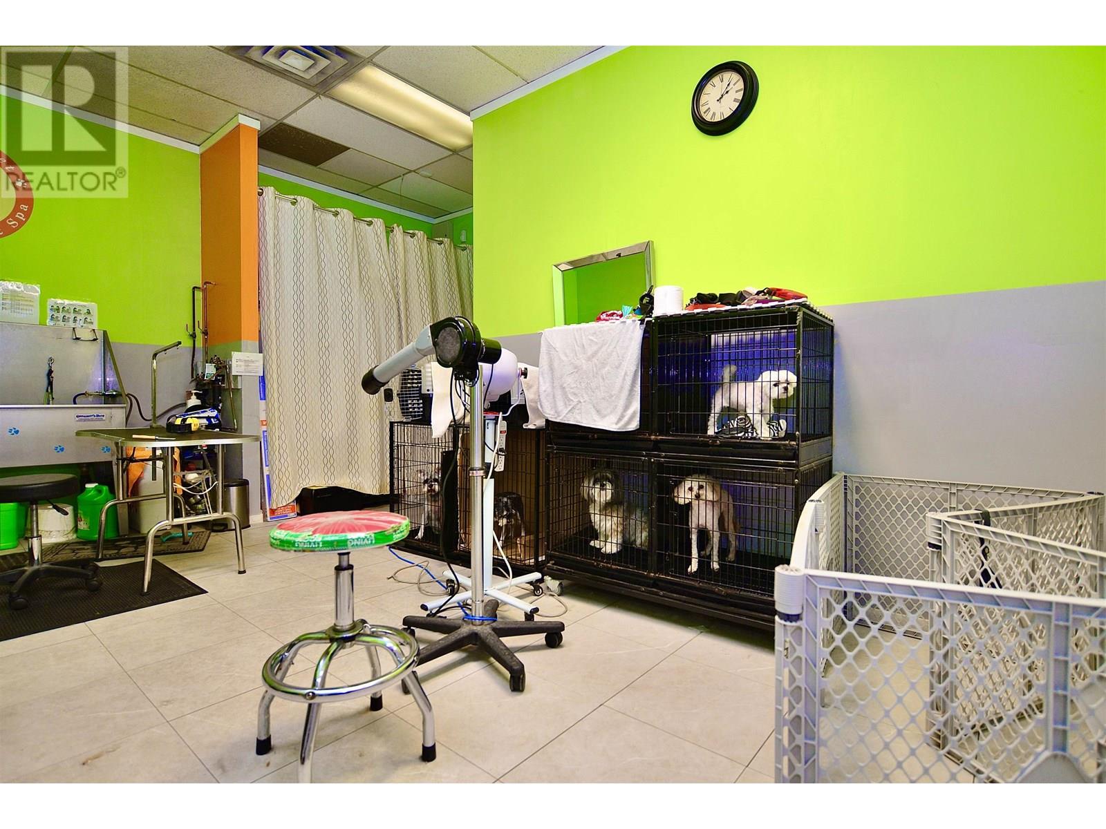 4563 North Road, Burnaby, British Columbia  V3N 4M8 - Photo 14 - C8070352