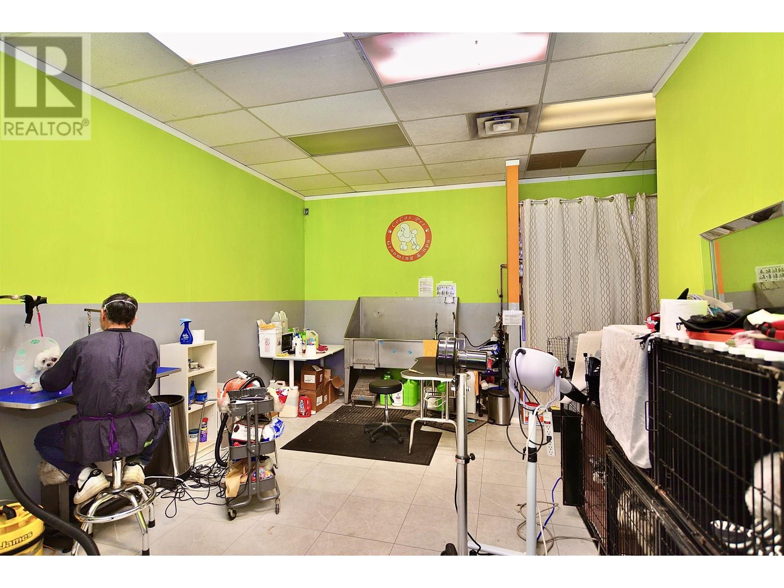 4563 North Road, Burnaby, British Columbia  V3N 4M8 - Photo 15 - C8070352