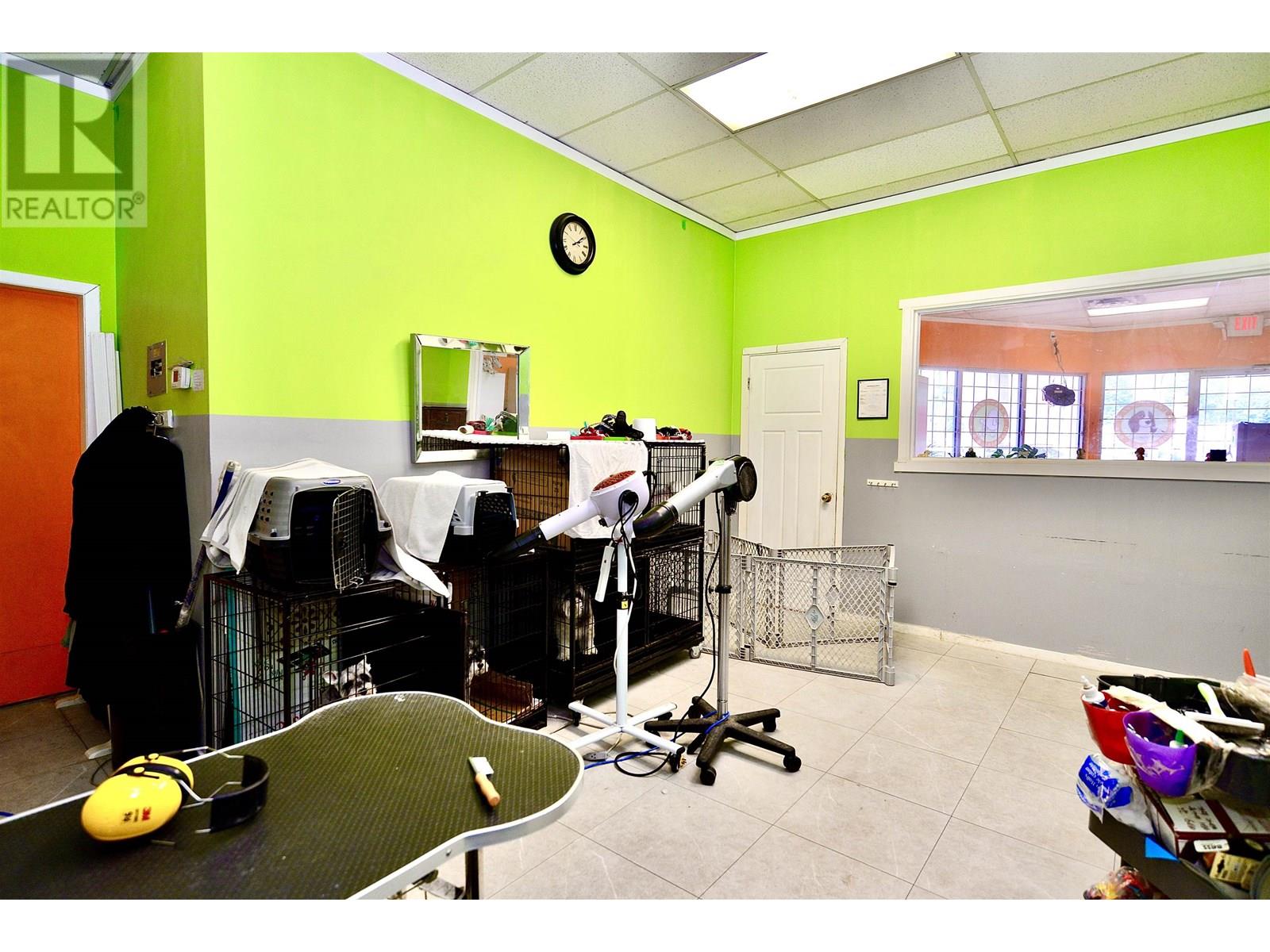 4563 North Road, Burnaby, British Columbia  V3N 4M8 - Photo 13 - C8070352