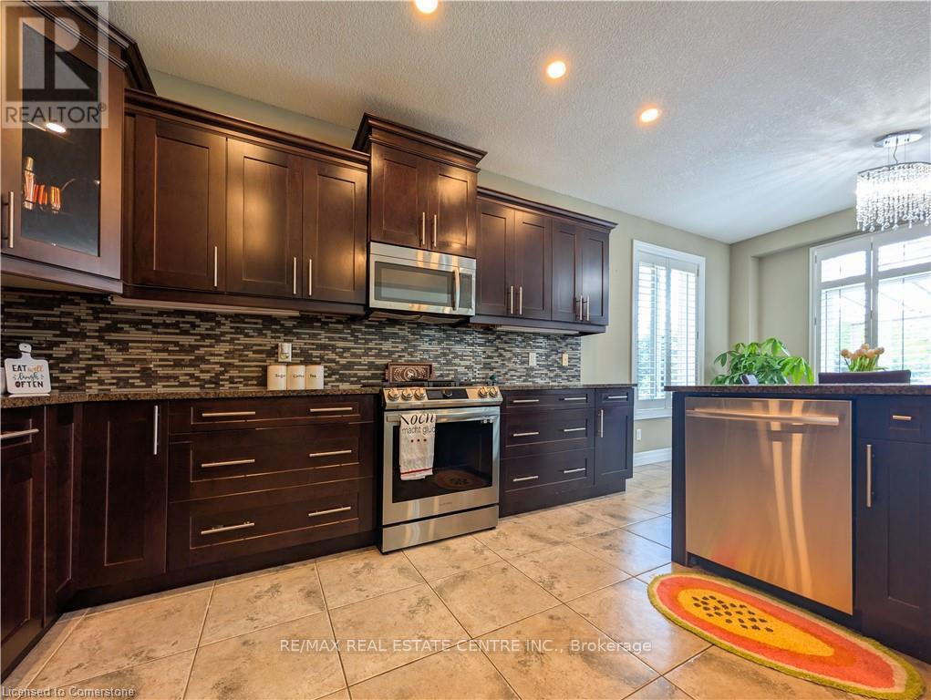 76 Blossomfield Crescent, Cambridge, Ontario  N1S 0A5 - Photo 19 - X12248849