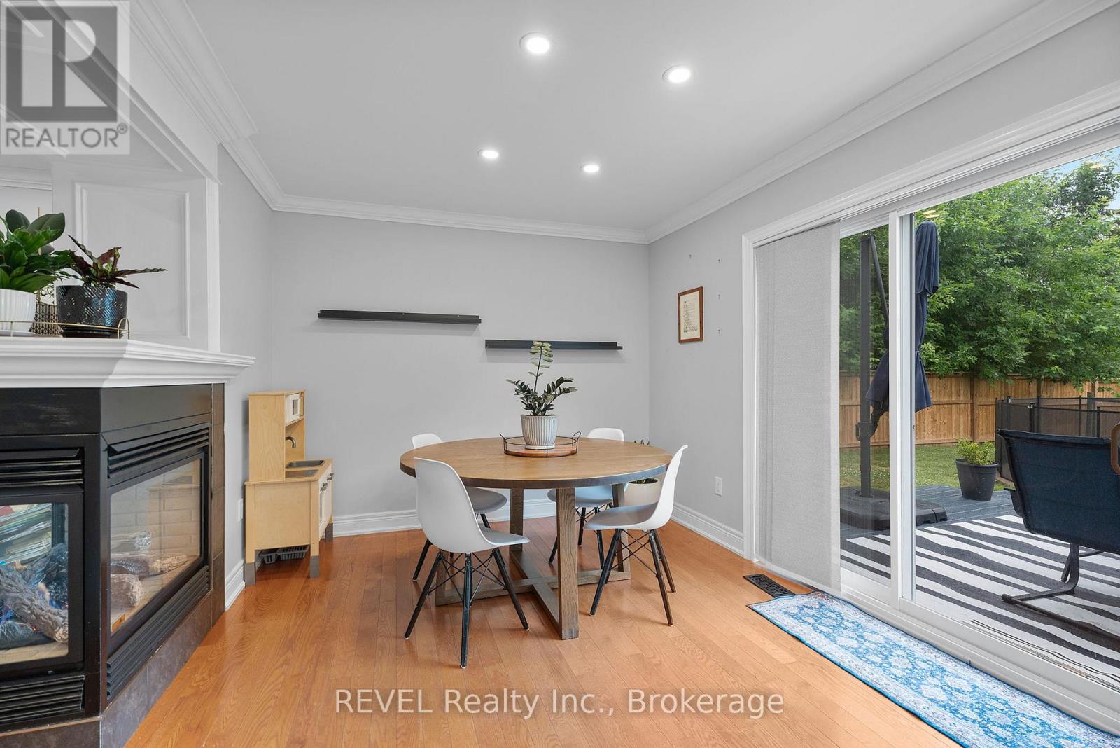 2470 Coral Avenue, Fort Erie, Ontario  L0S 1S0 - Photo 10 - X12248924