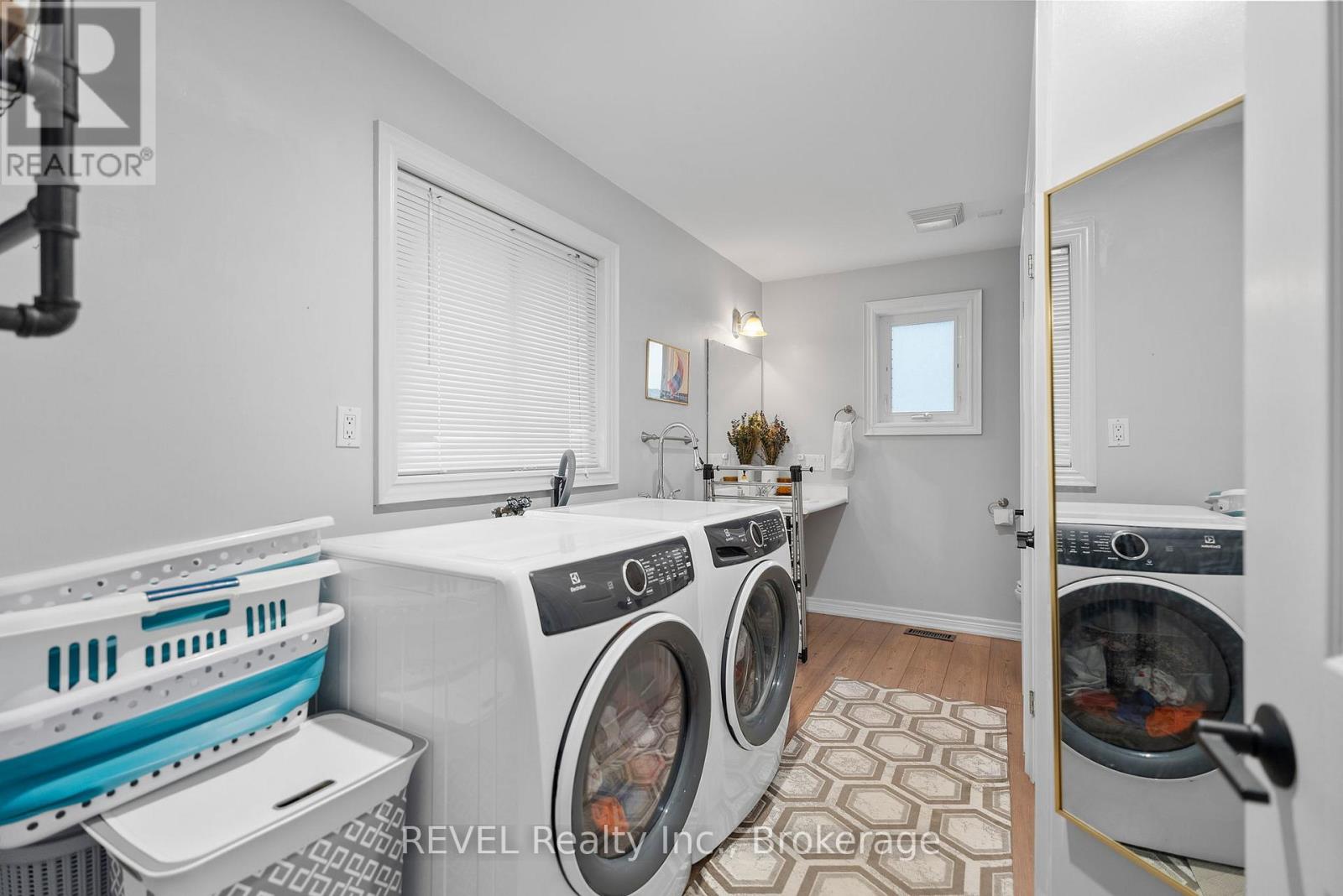 2470 Coral Avenue, Fort Erie, Ontario  L0S 1S0 - Photo 16 - X12248924