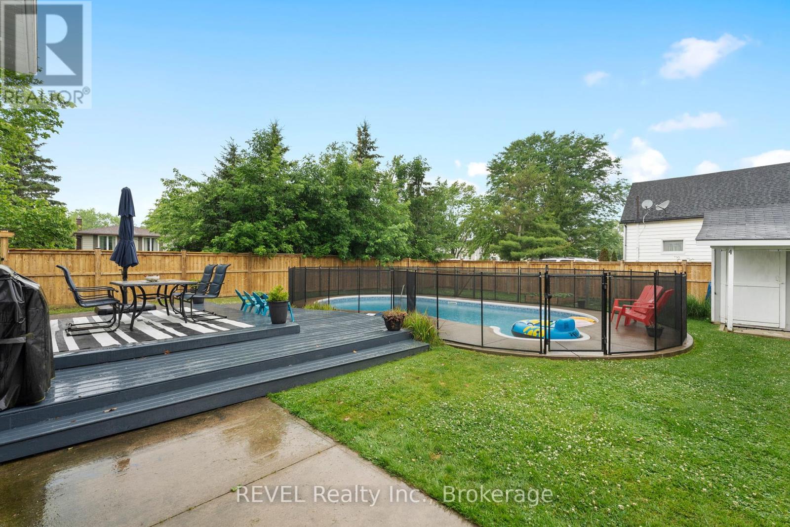 2470 Coral Avenue, Fort Erie, Ontario  L0S 1S0 - Photo 26 - X12248924