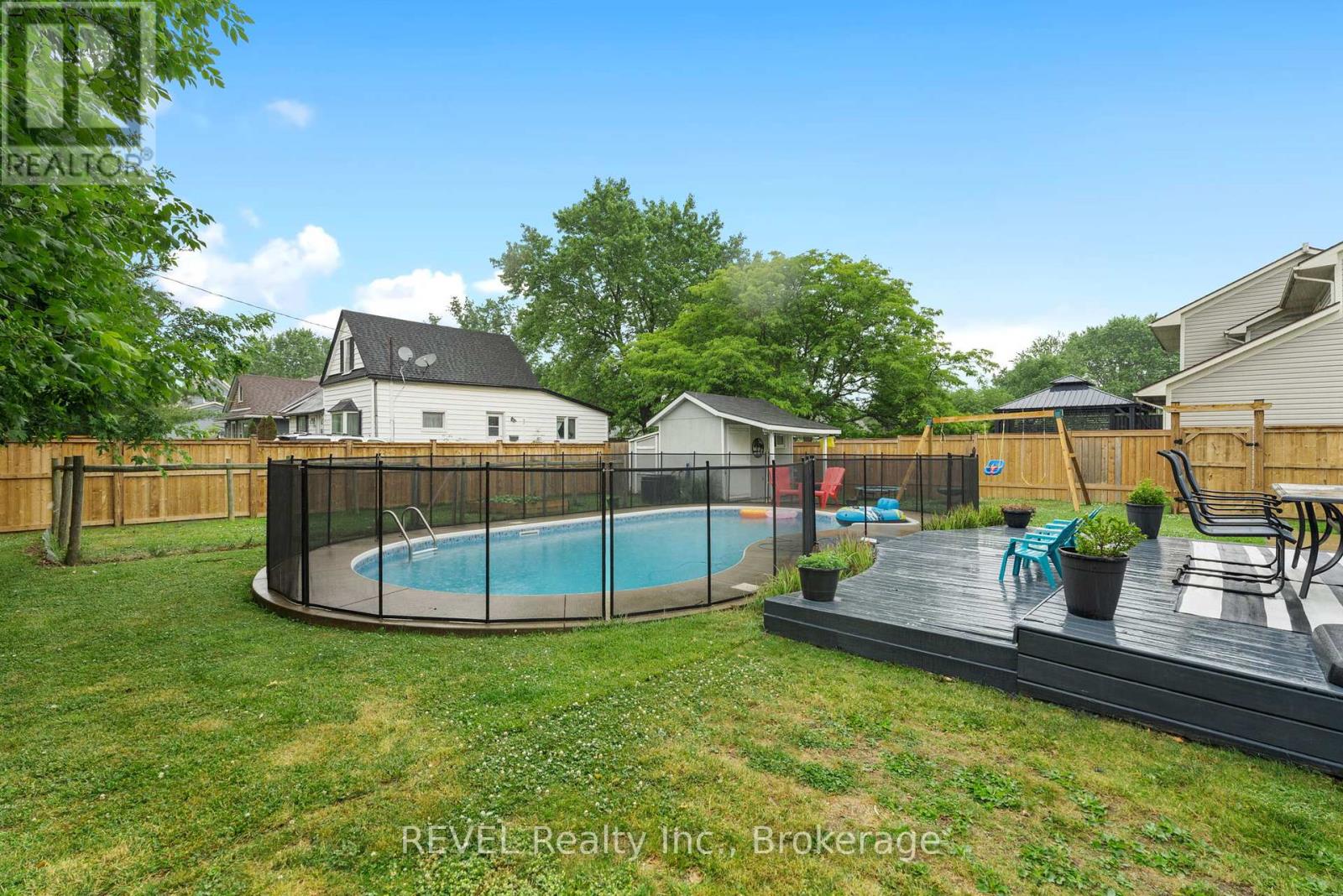 2470 Coral Avenue, Fort Erie, Ontario  L0S 1S0 - Photo 28 - X12248924