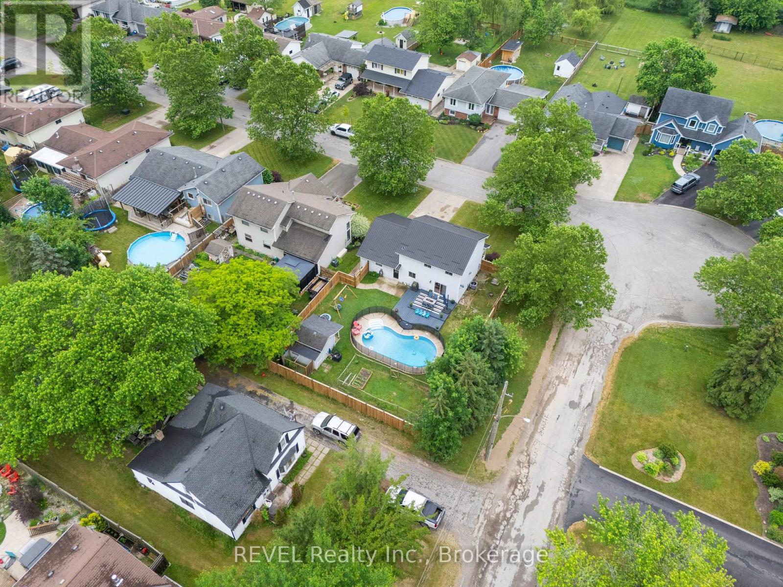 2470 Coral Avenue, Fort Erie, Ontario  L0S 1S0 - Photo 38 - X12248924