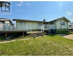 1813 108 Avenue, dawson creek, British Columbia