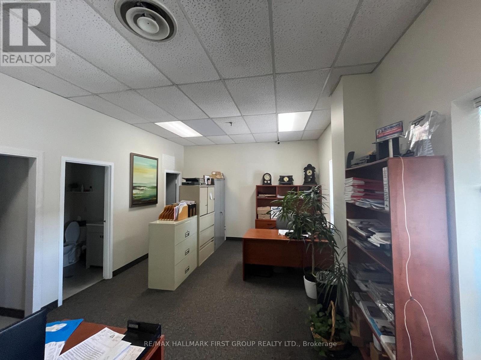1&5 - 539 Westney Road S, Ajax, Ontario  L1S 4N7 - Photo 3 - E12248881