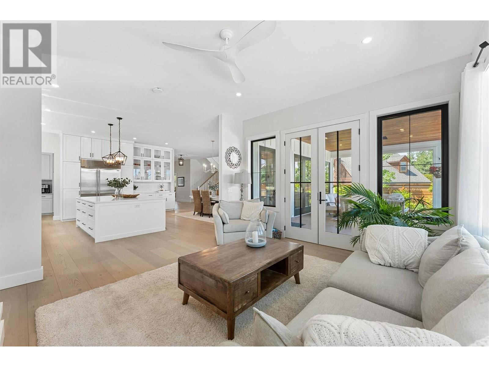 Property at 1180 Mission Ridge Road image 4
