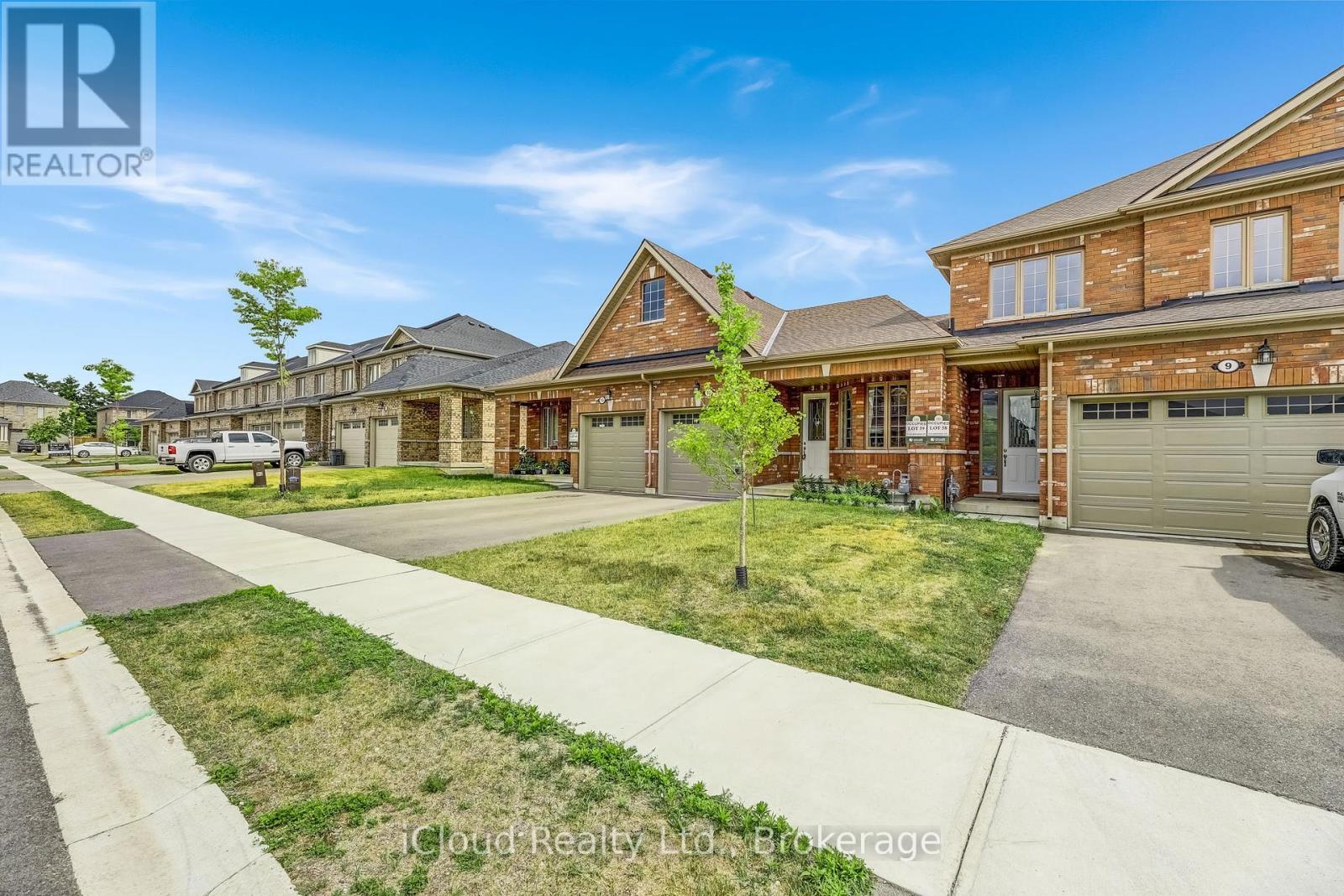 11 Harwood Street, Tillsonburg, Ontario  N4G 0J7 - Photo 3 - X12248897