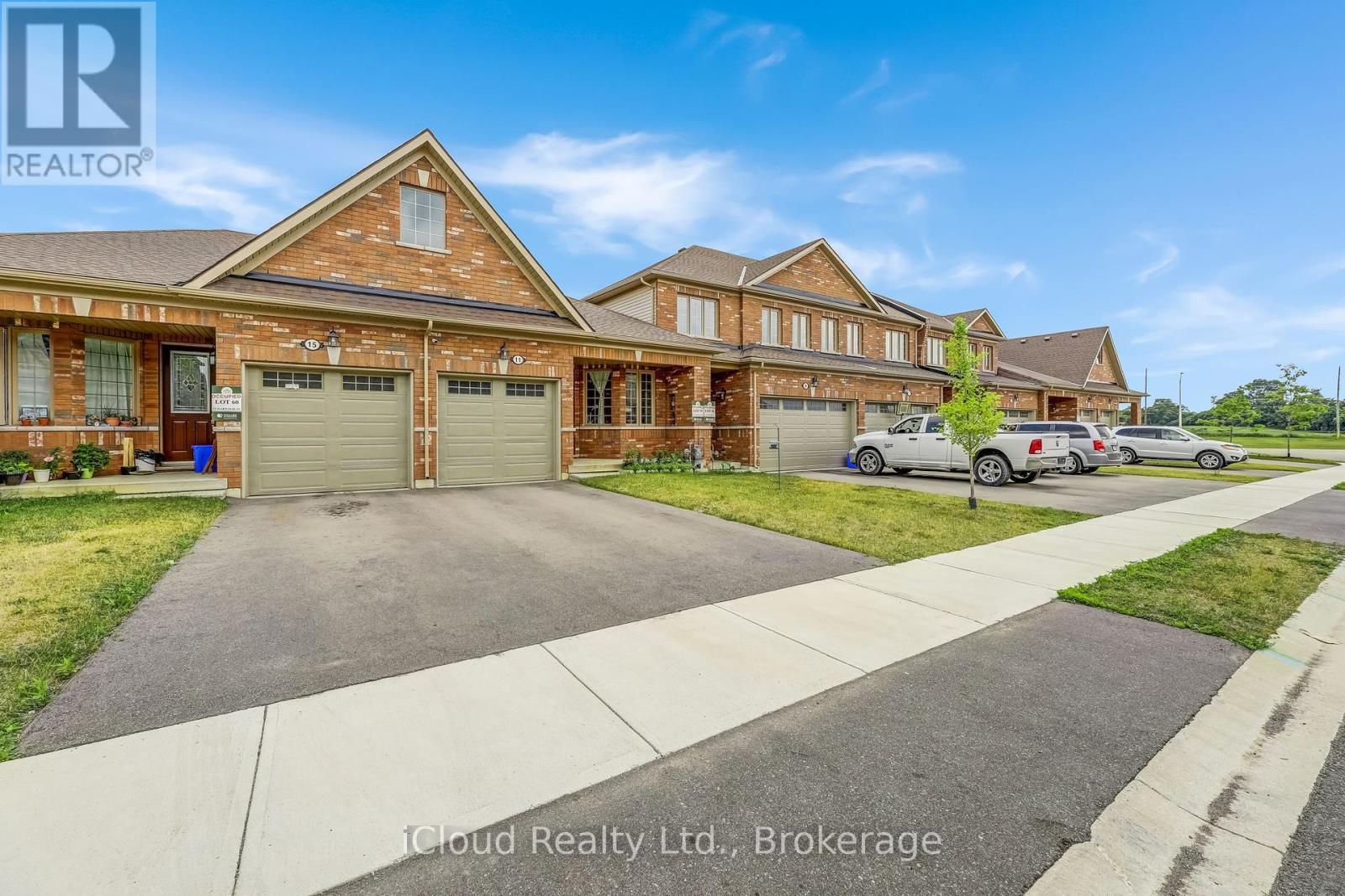 11 Harwood Street, Tillsonburg, Ontario  N4G 0J7 - Photo 4 - X12248897