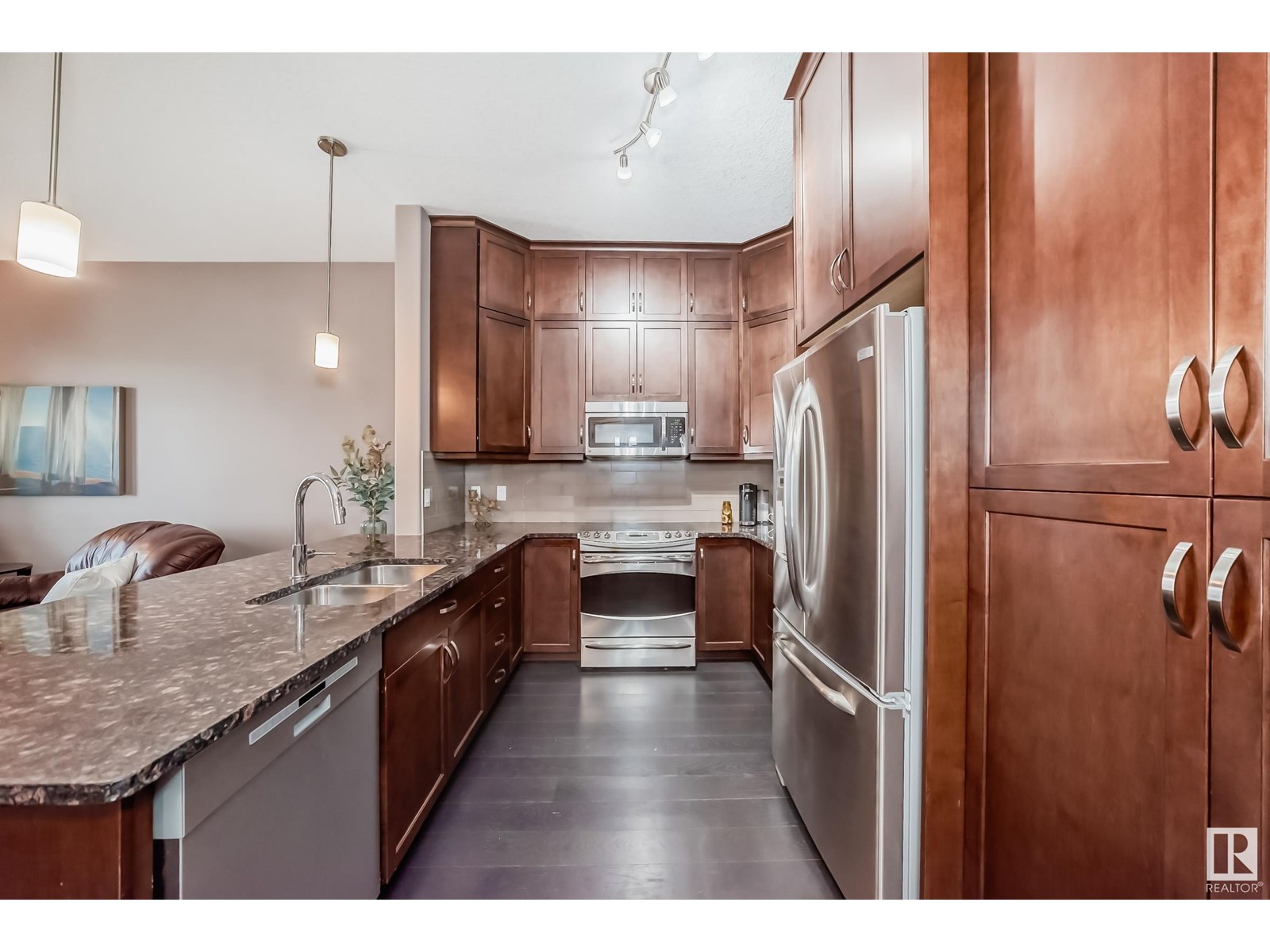 Property at #434 6079 MAYNARD WY NW image 4