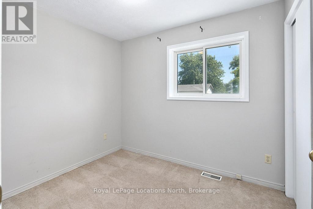 14 Birchwood Court, Meaford, Ontario  N4L 1T8 - Photo 12 - X12248994